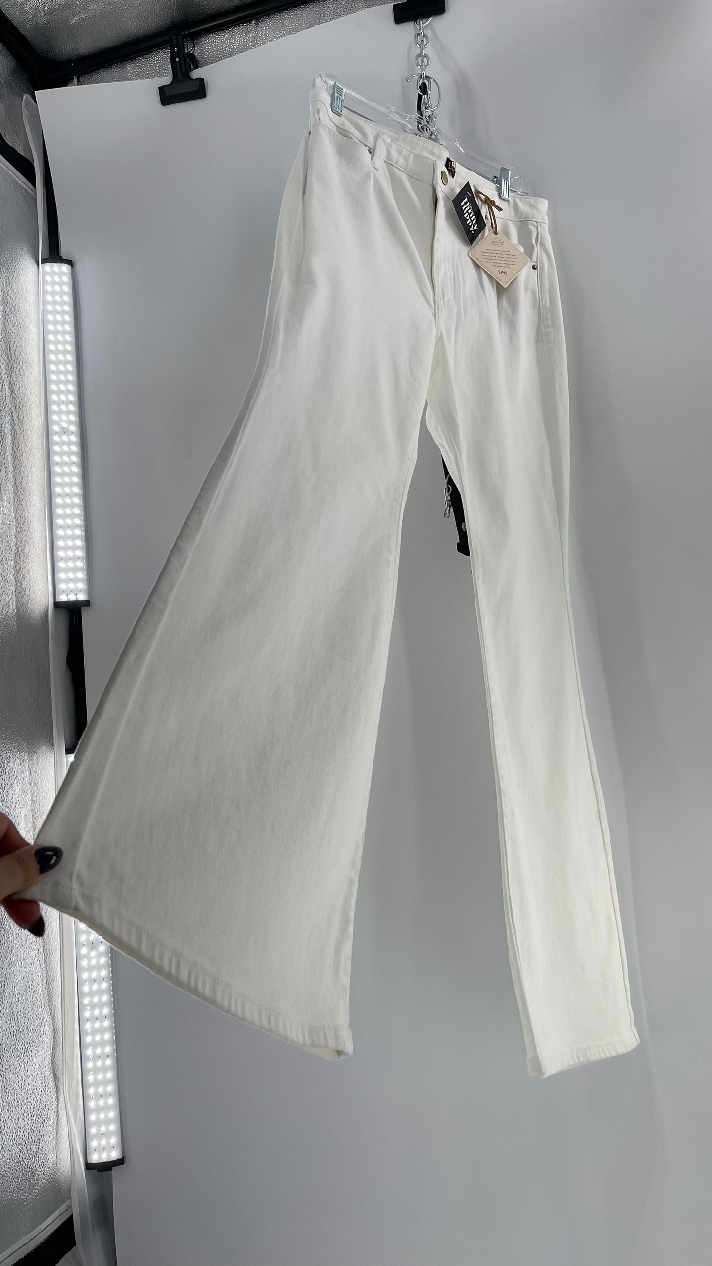 Free People X Lee White Denim Vintage Modern Flares (31)