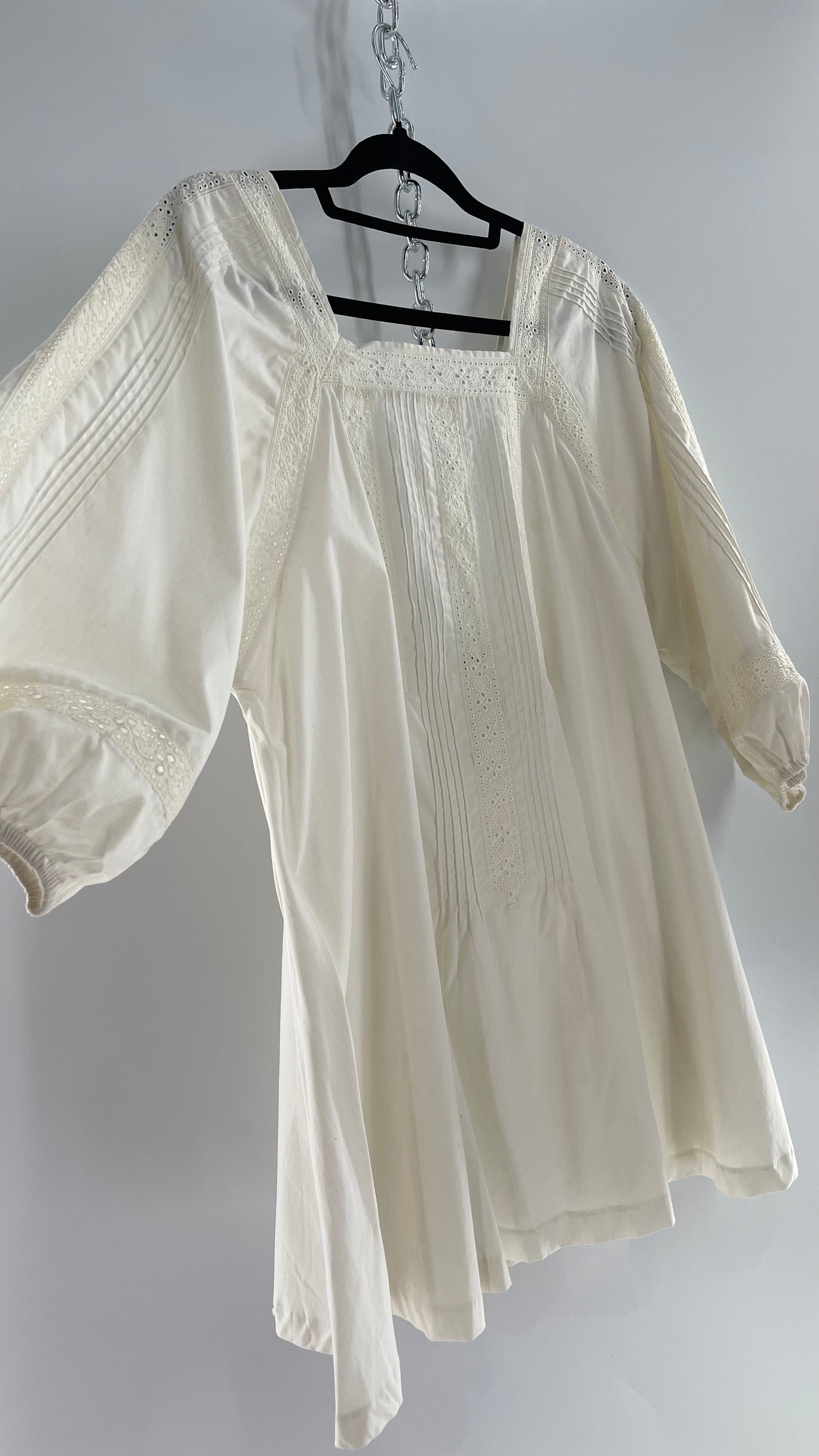 Free People White Long Sleeve Mini with Open Back and Lace Detailing (Small)
