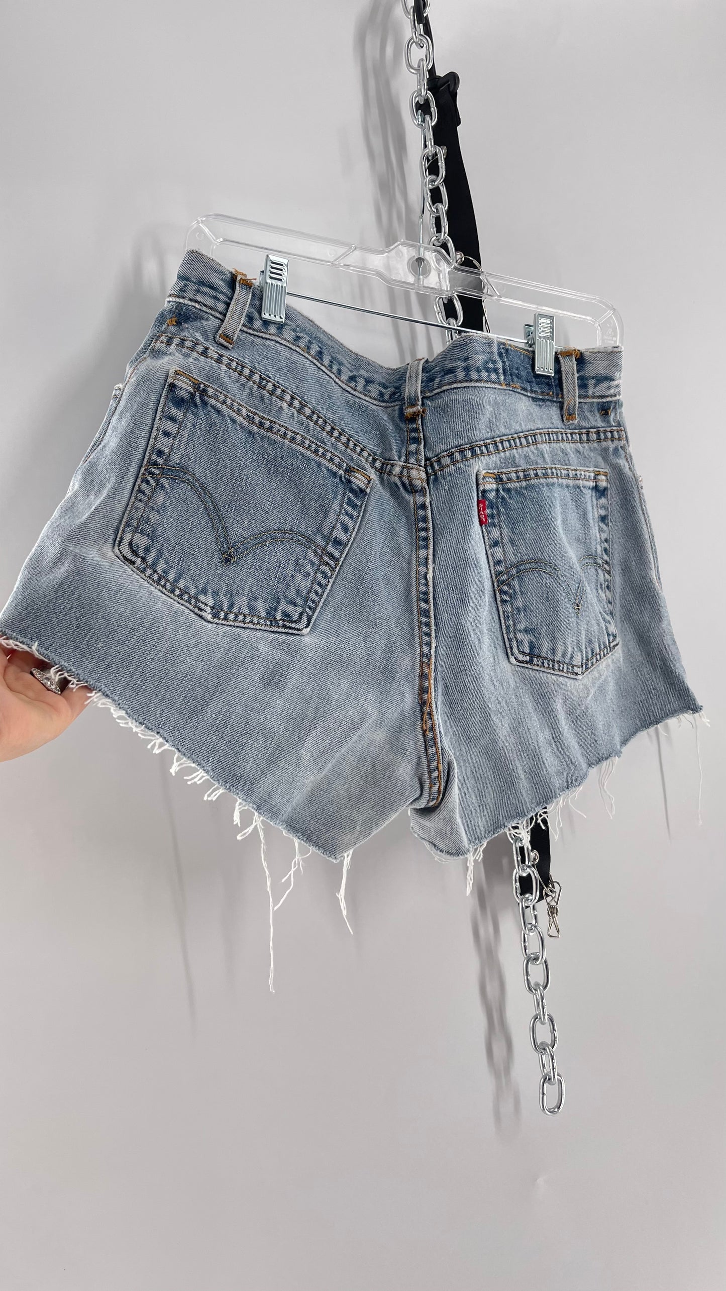 Levi Frayed Light Wash Denim Shorts (30/31)