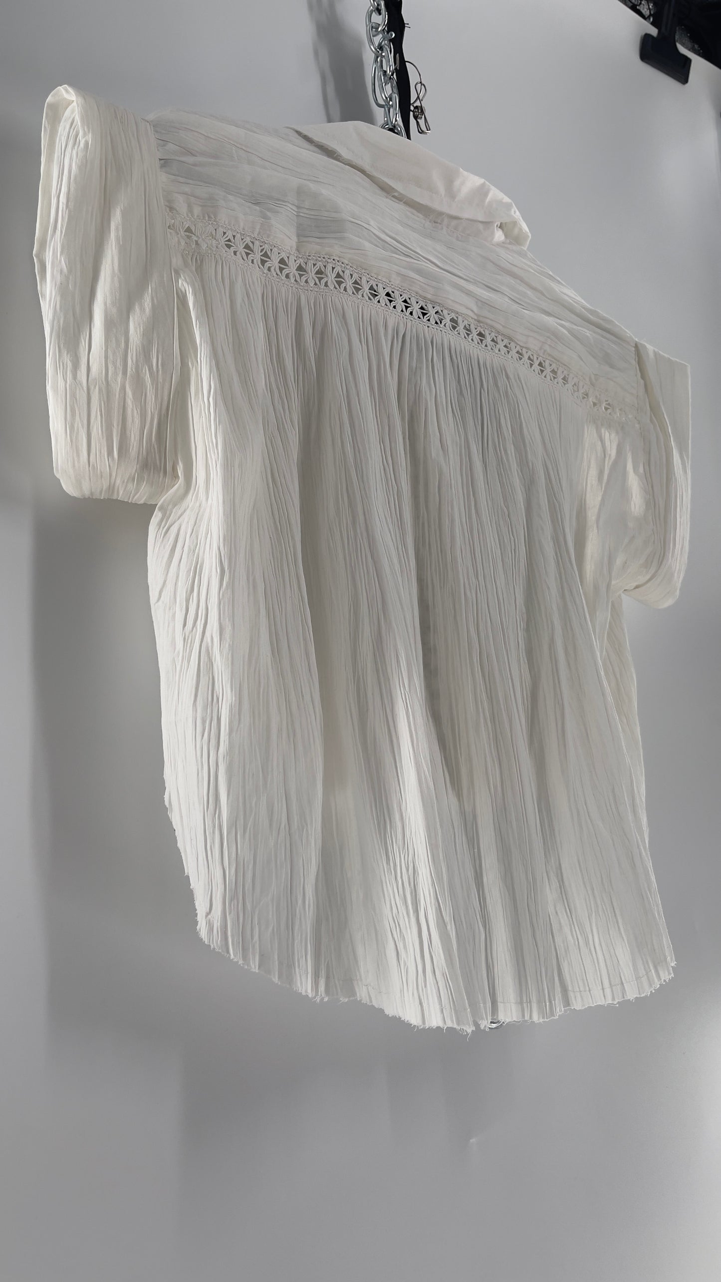 Urban Outfitters White Crimped Cotton High Low Button Up (Small)