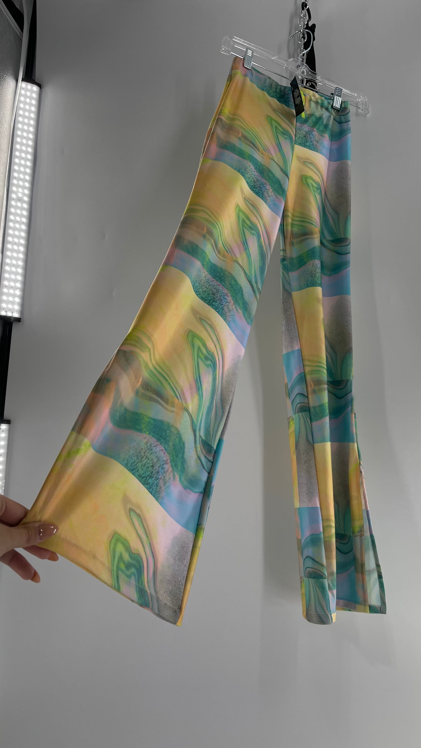 MANDINGA Trippy Psychedelic Flares (Small)