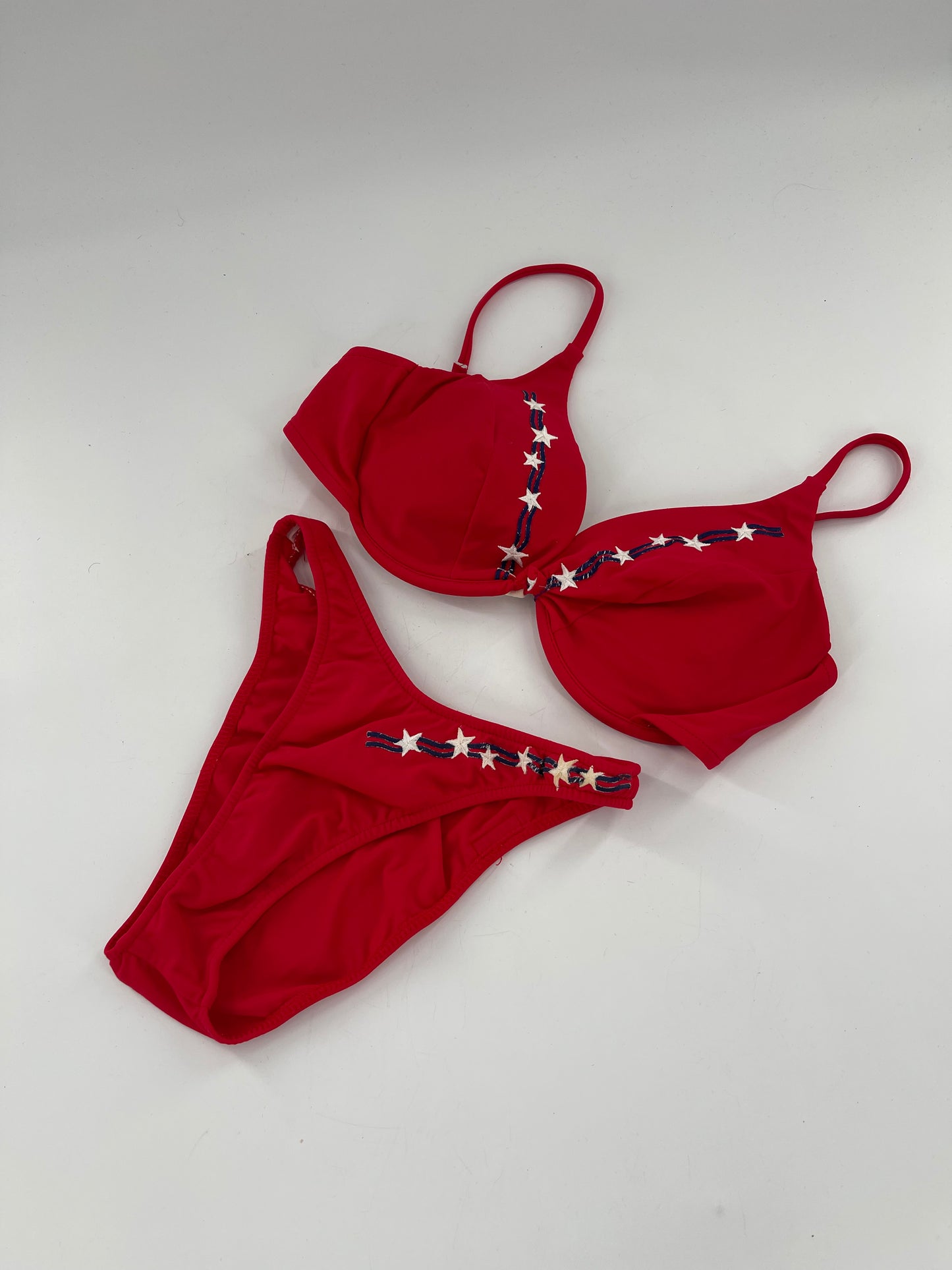 Vintage Venus 1980s/1990s Red Americana 2piece Swimsuit (Small Bottom D Top)