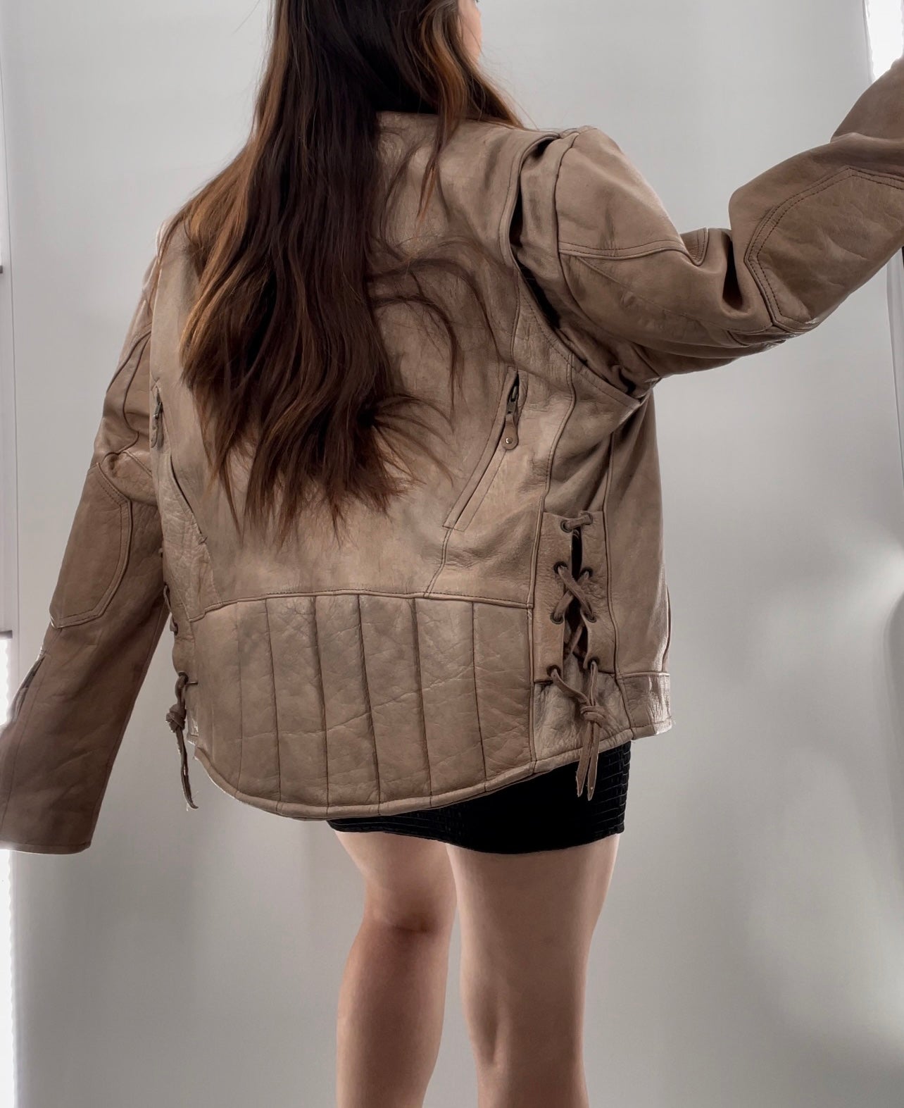 Hot Leathers Light Beige Leather Jacket Front Zipper (Size 46)