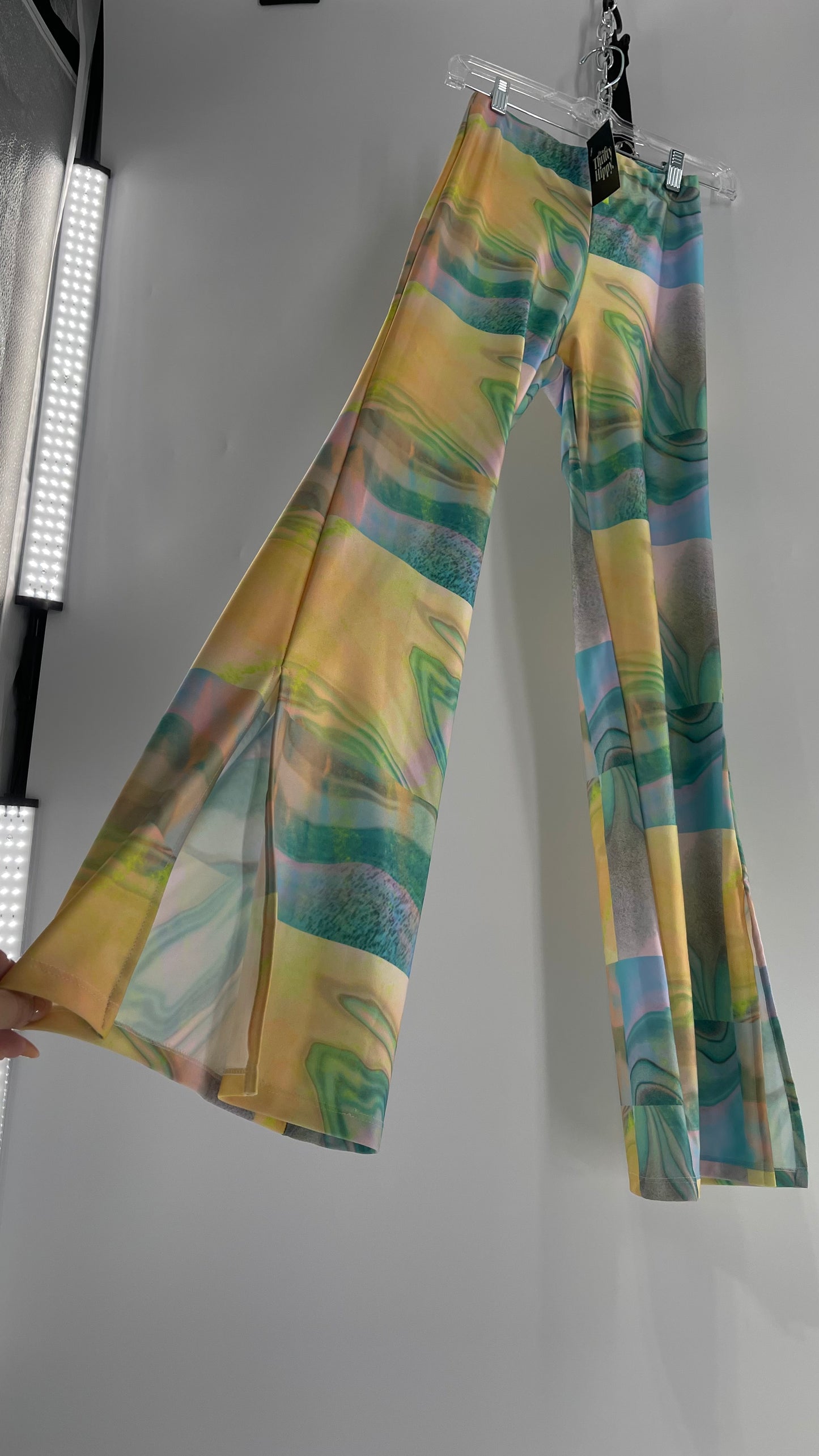MANDINGA Trippy Psychedelic Flares (Small)