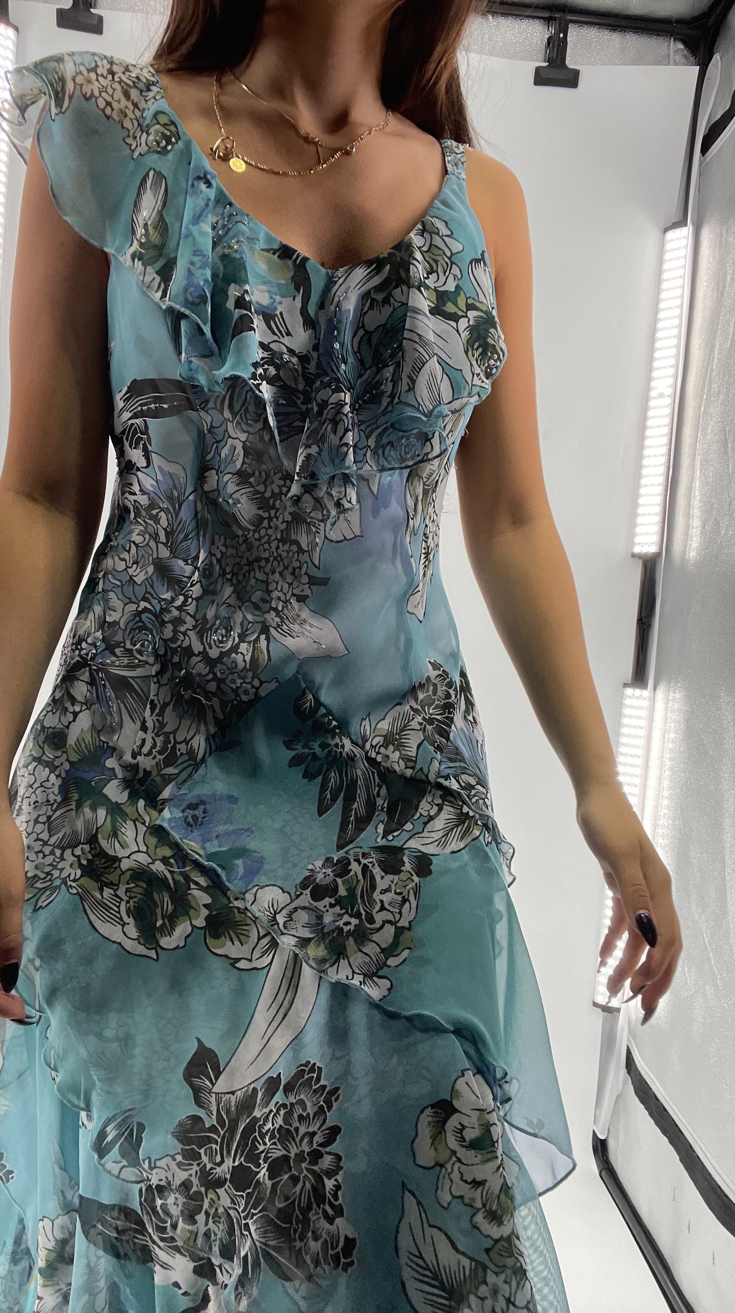 Vintage 1990s Blue Floral Ruffle Dress (M)