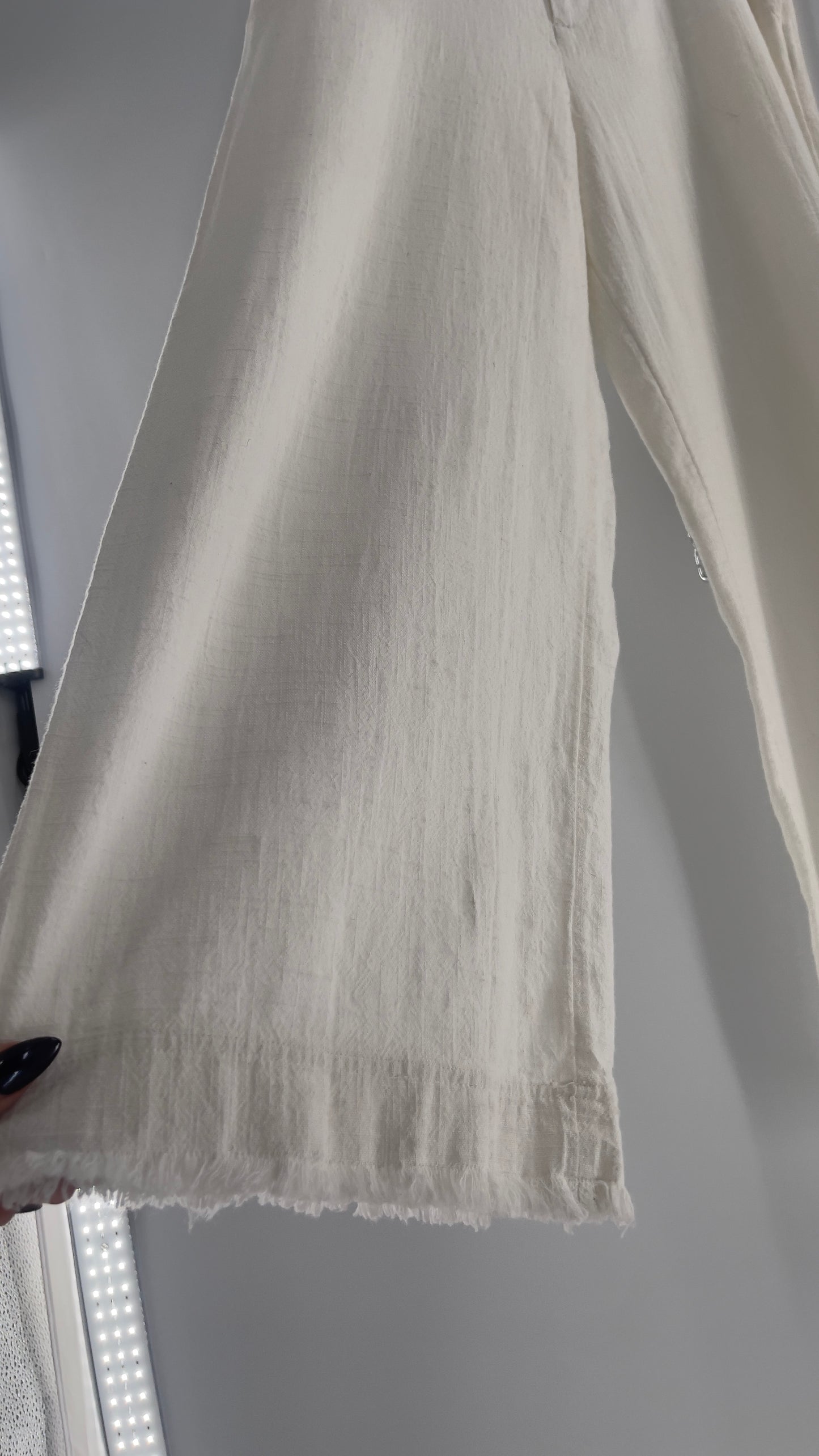 Urban Outfitters White High Waisted Frayed Hem Wide Leg Trouser (10)