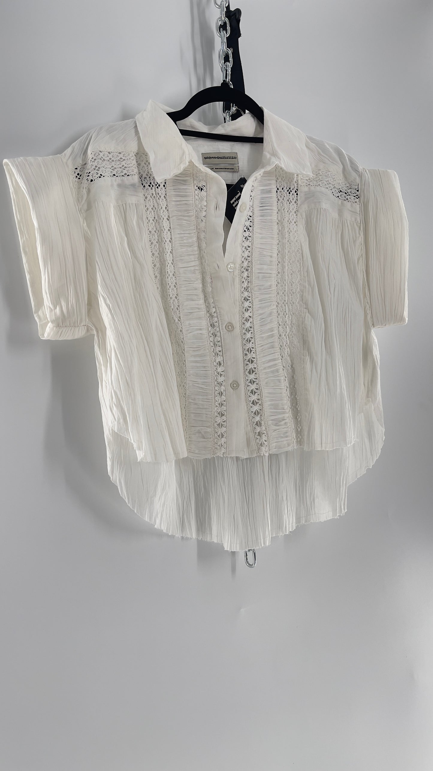 Urban Outfitters White Crimped Cotton High Low Button Up (Small)