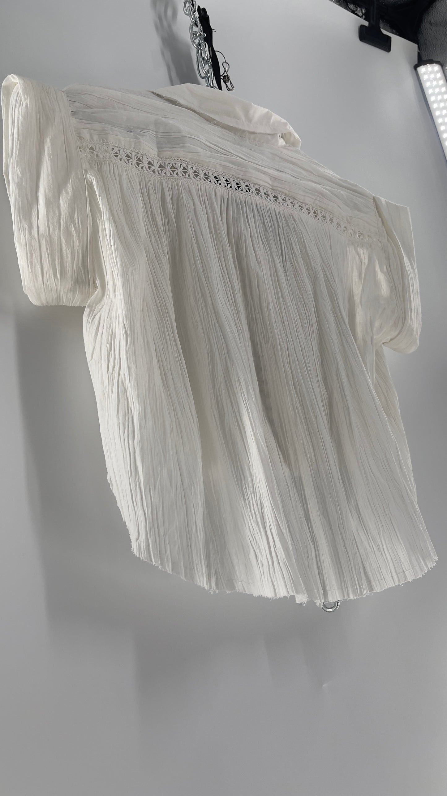 Urban Outfitters White Crimped Cotton High Low Button Up (Small)