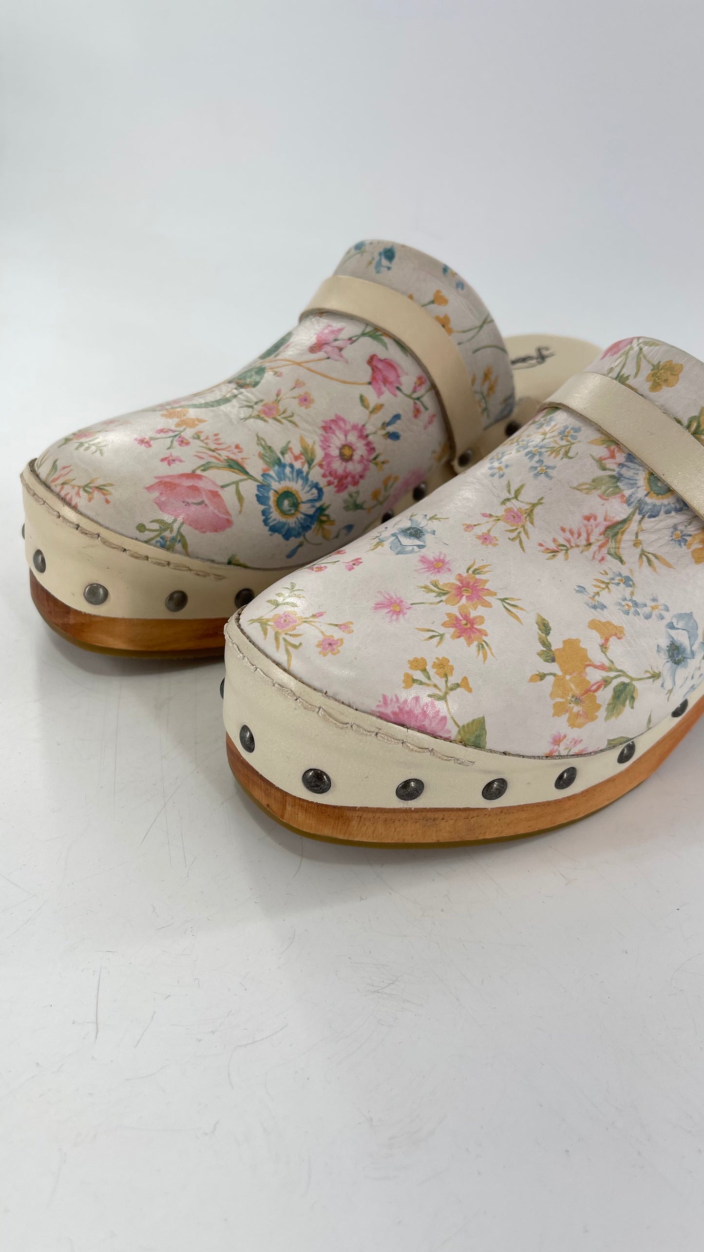 Free People Calabasas Off White Clogs with Floral Design (38)