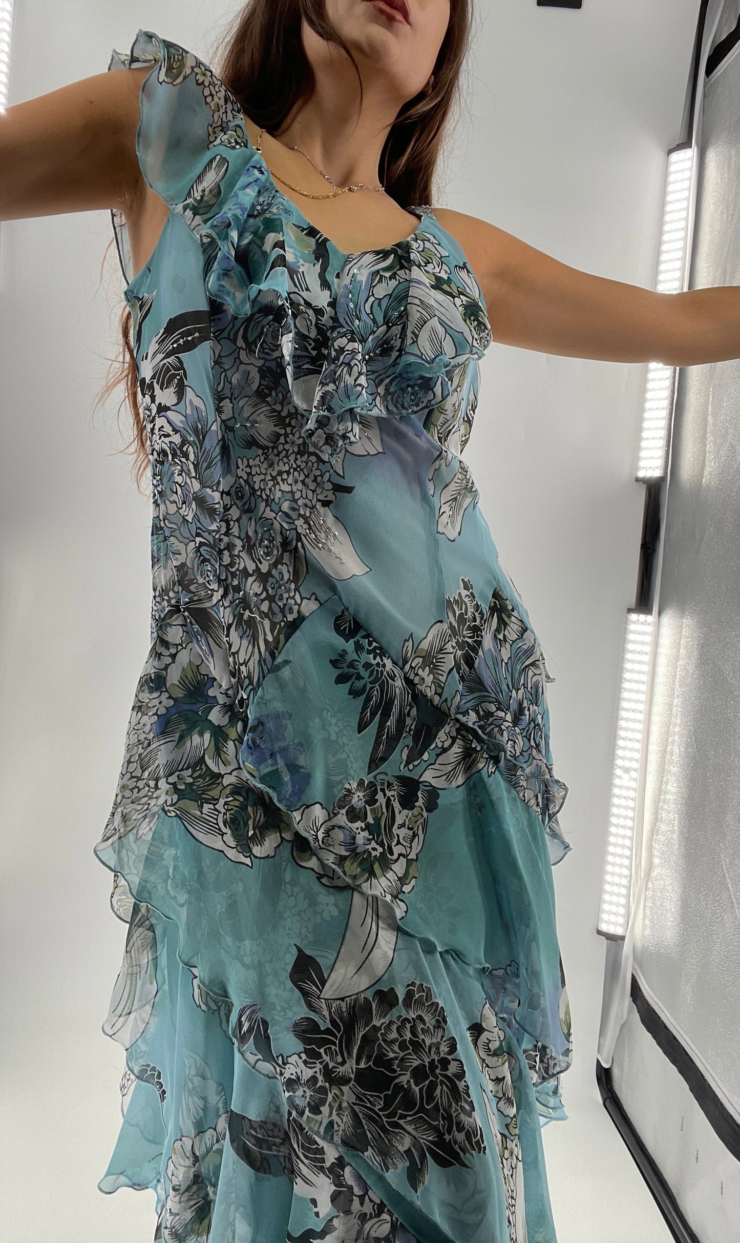 Vintage 1990s Blue Floral Ruffle Dress (M)