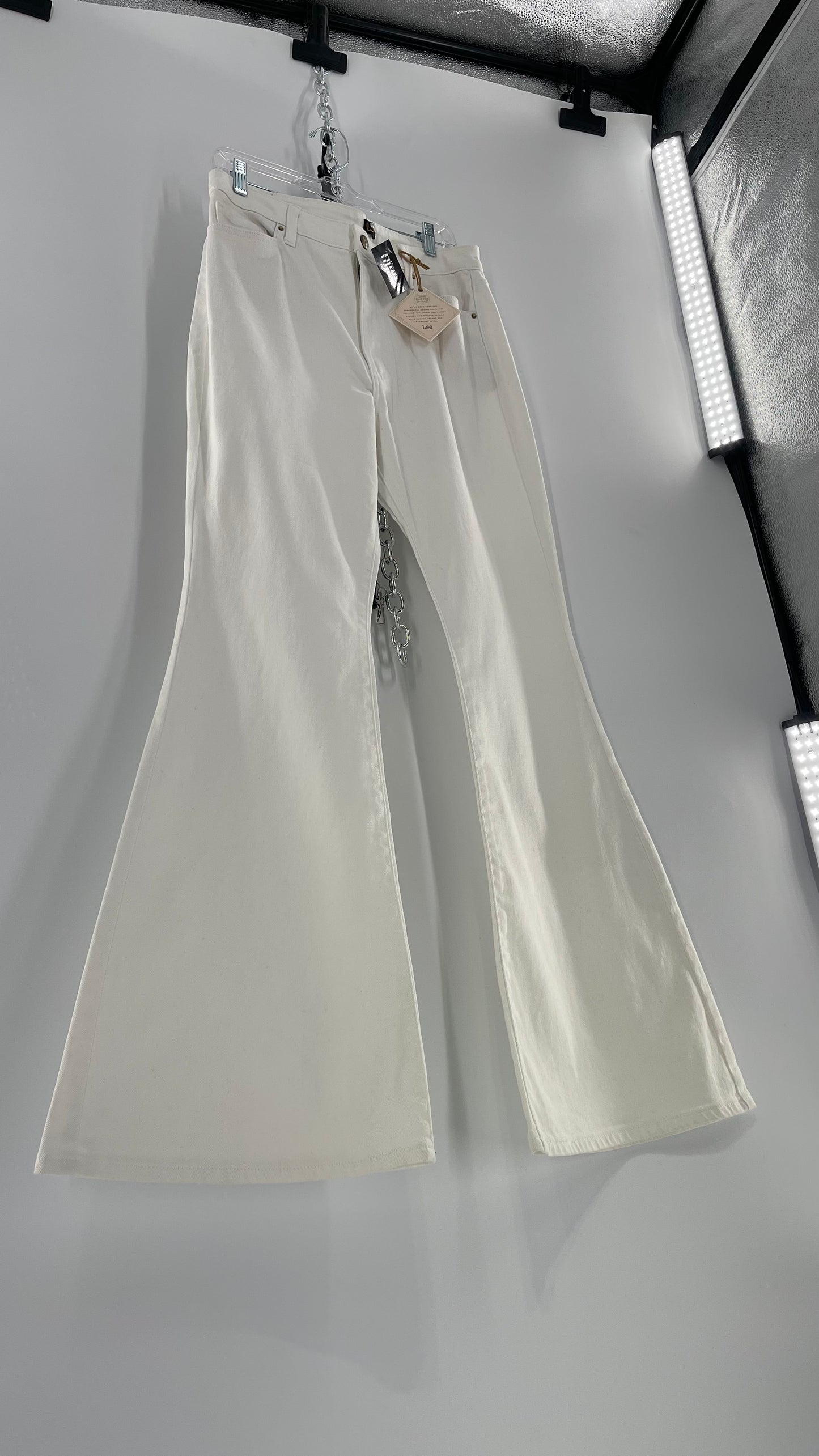 Free People X Lee White Denim Vintage Modern Flares (31)
