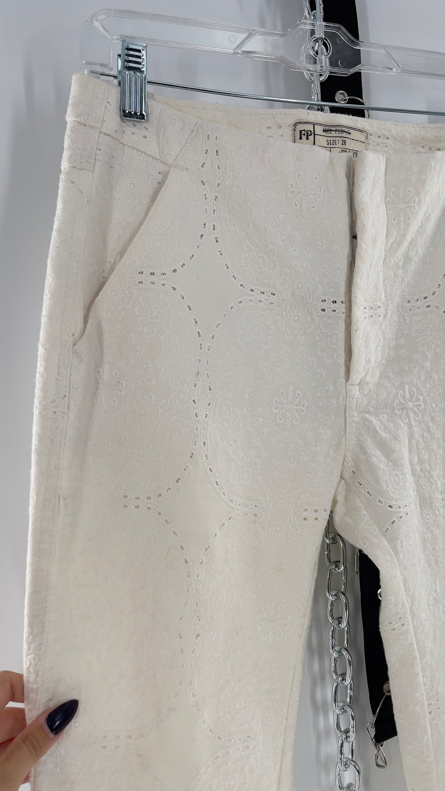 Free People White Eyelet Lace Low Rise Kick Flares (26)