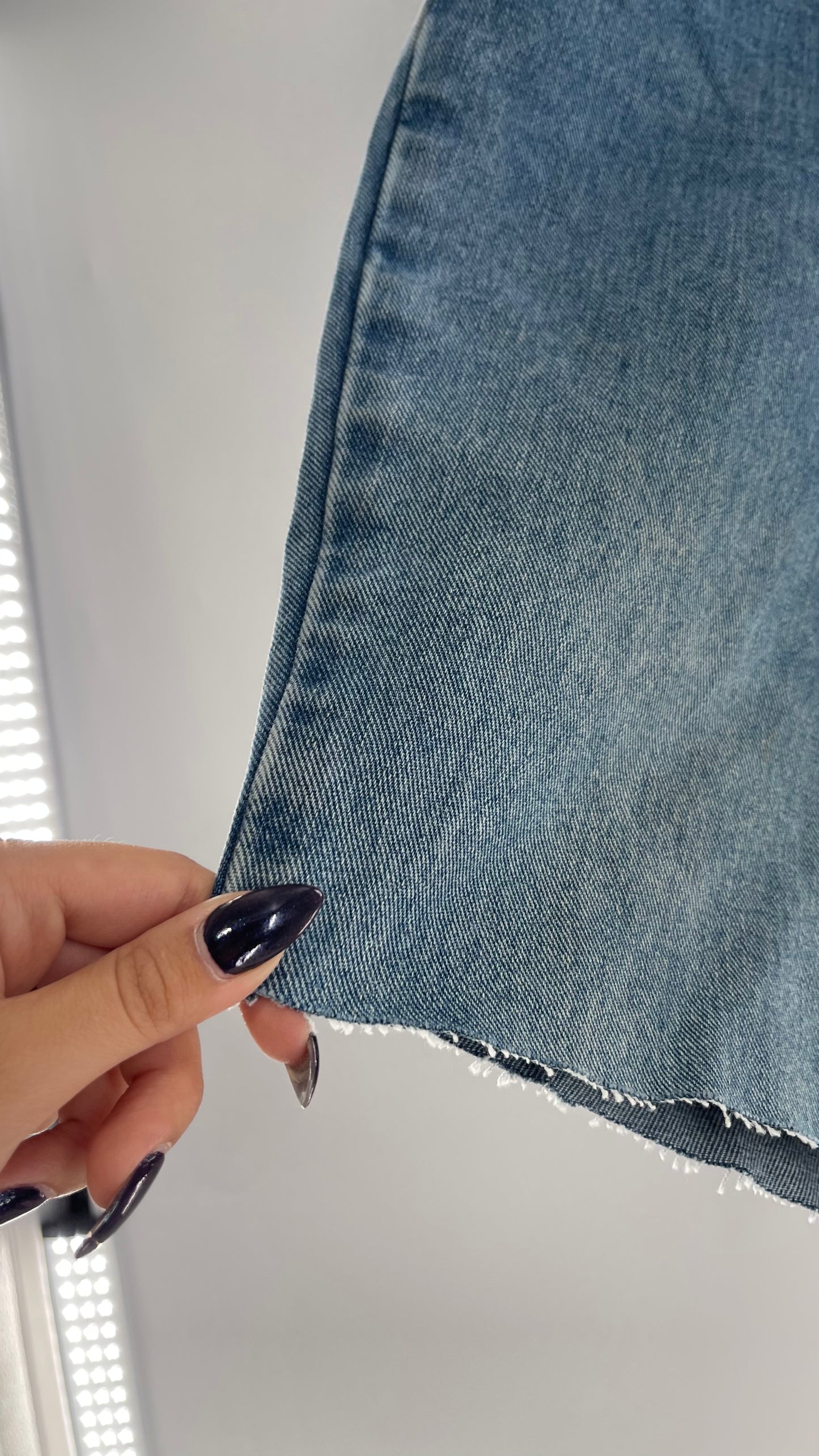 Vintage Calvin Klein Medium Wash Denim Bermudas (32/10)