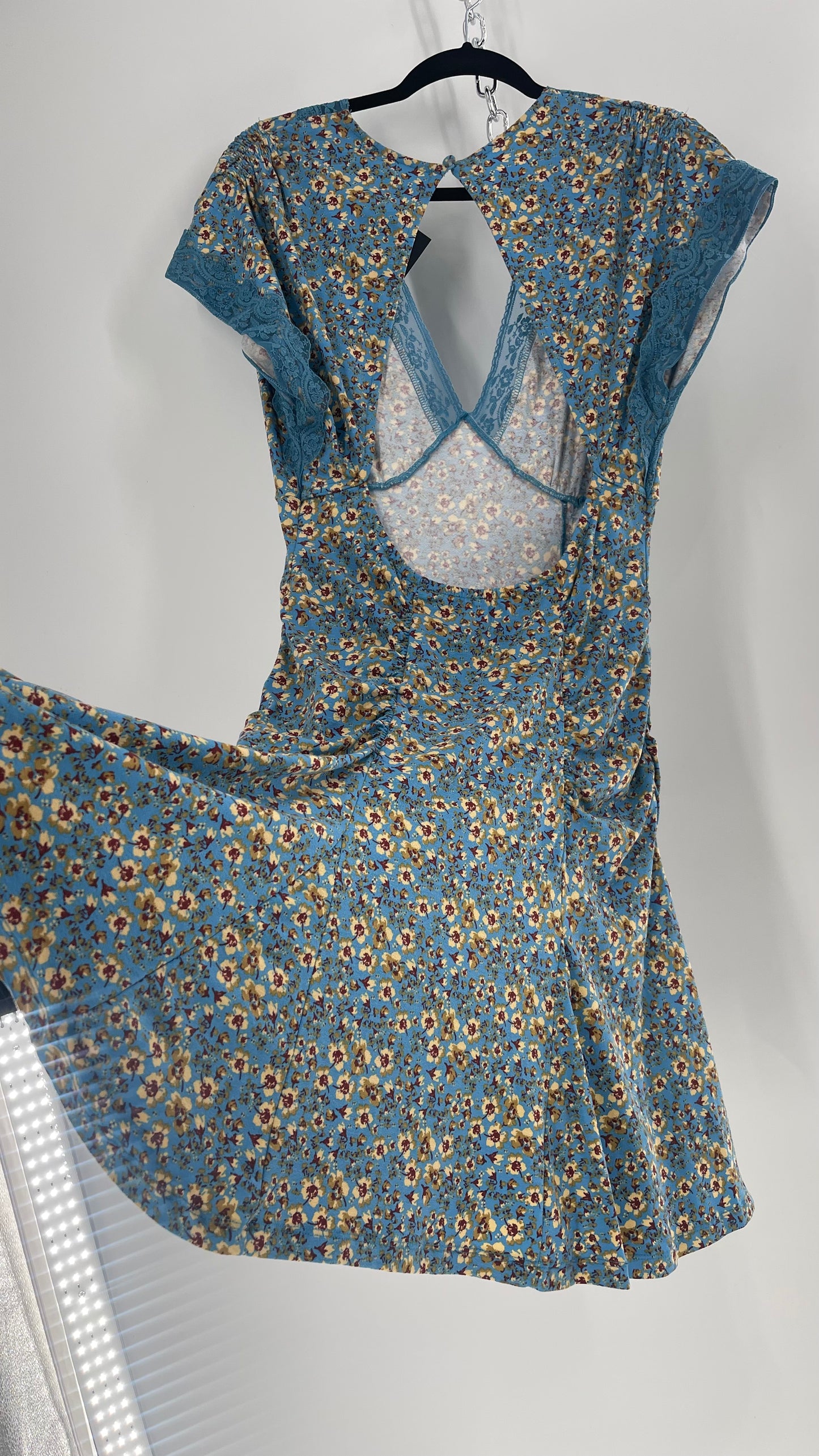 Free People Sweet Talker Blue Floral Ruched Mini Dress (Large)