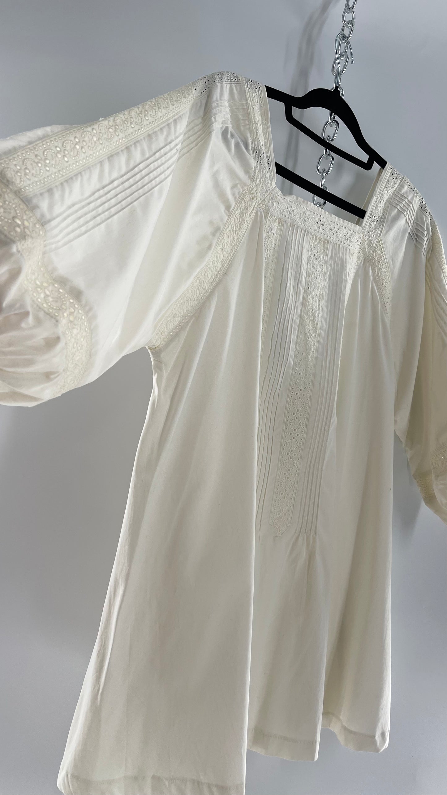 Free People White Long Sleeve Mini with Open Back and Lace Detailing (Small)