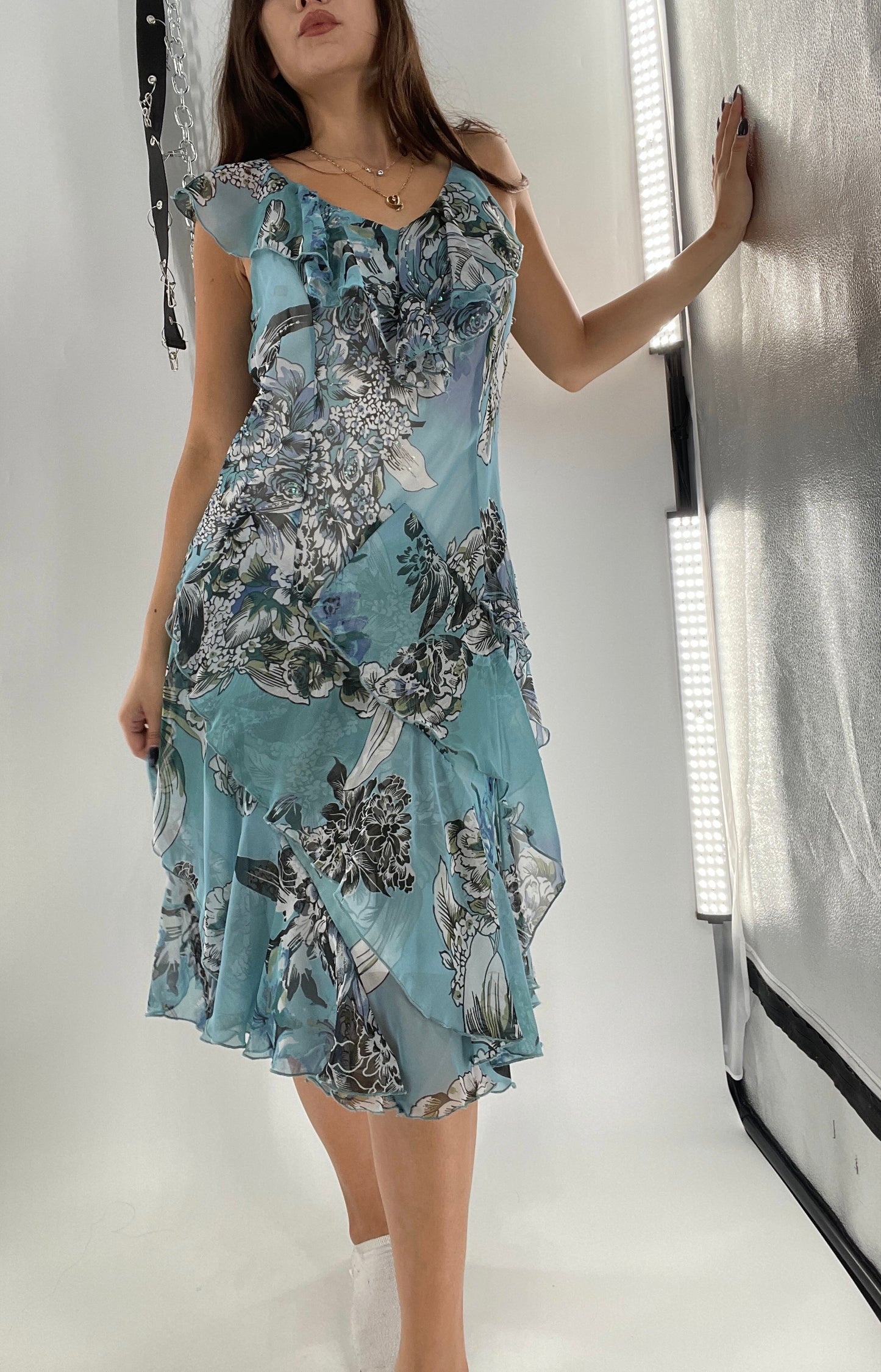 Vintage 1990s Blue Floral Ruffle Dress (M)