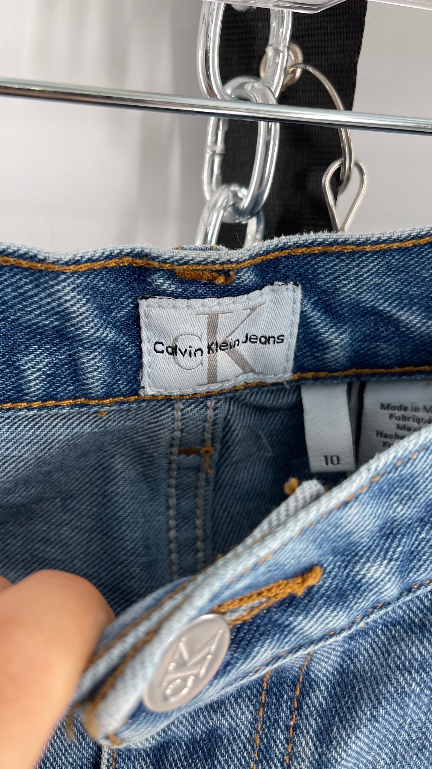 Vintage Calvin Klein Medium Wash Denim Bermudas (32/10)
