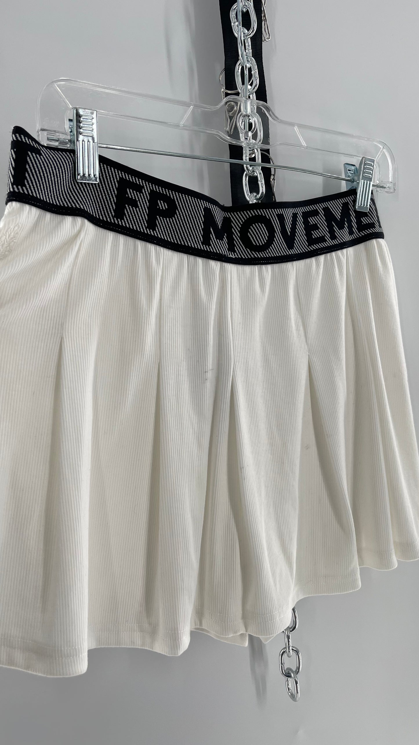 Free People Movement White Pleated Tennis Skirt with Elastic Branded Waistband (Large)