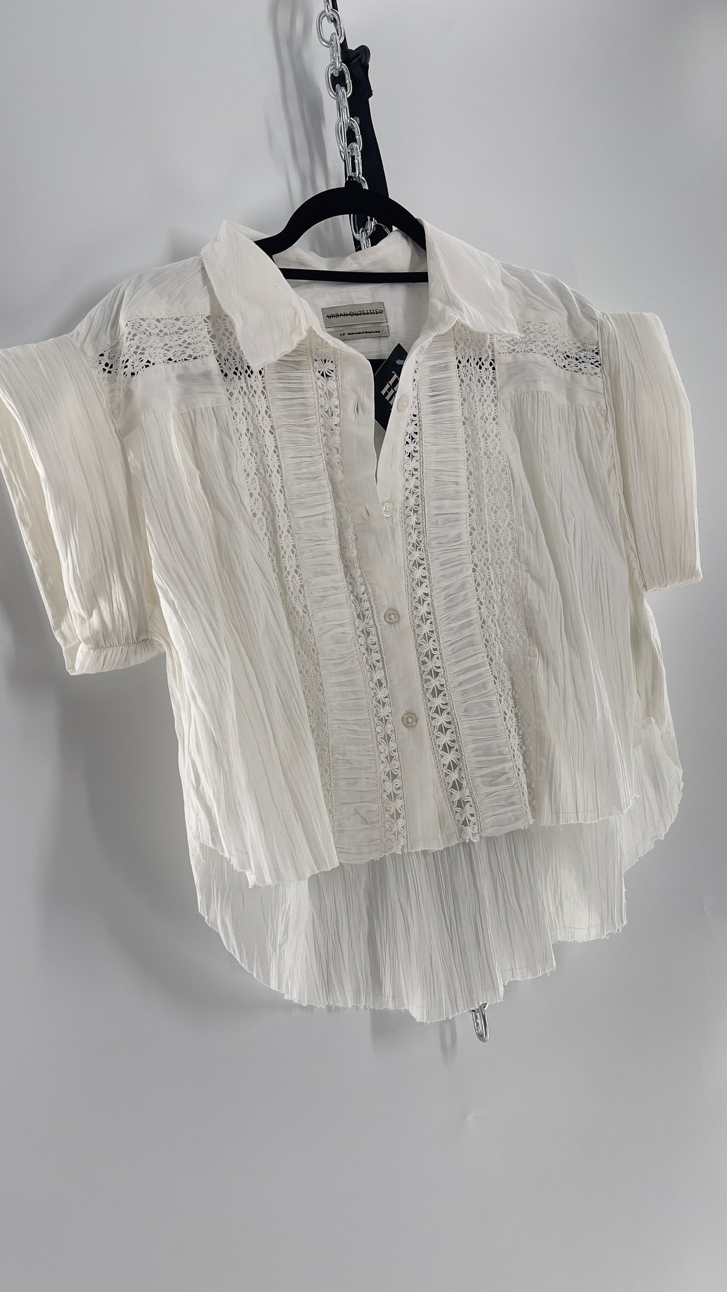 Urban Outfitters White Crimped Cotton High Low Button Up (Small)