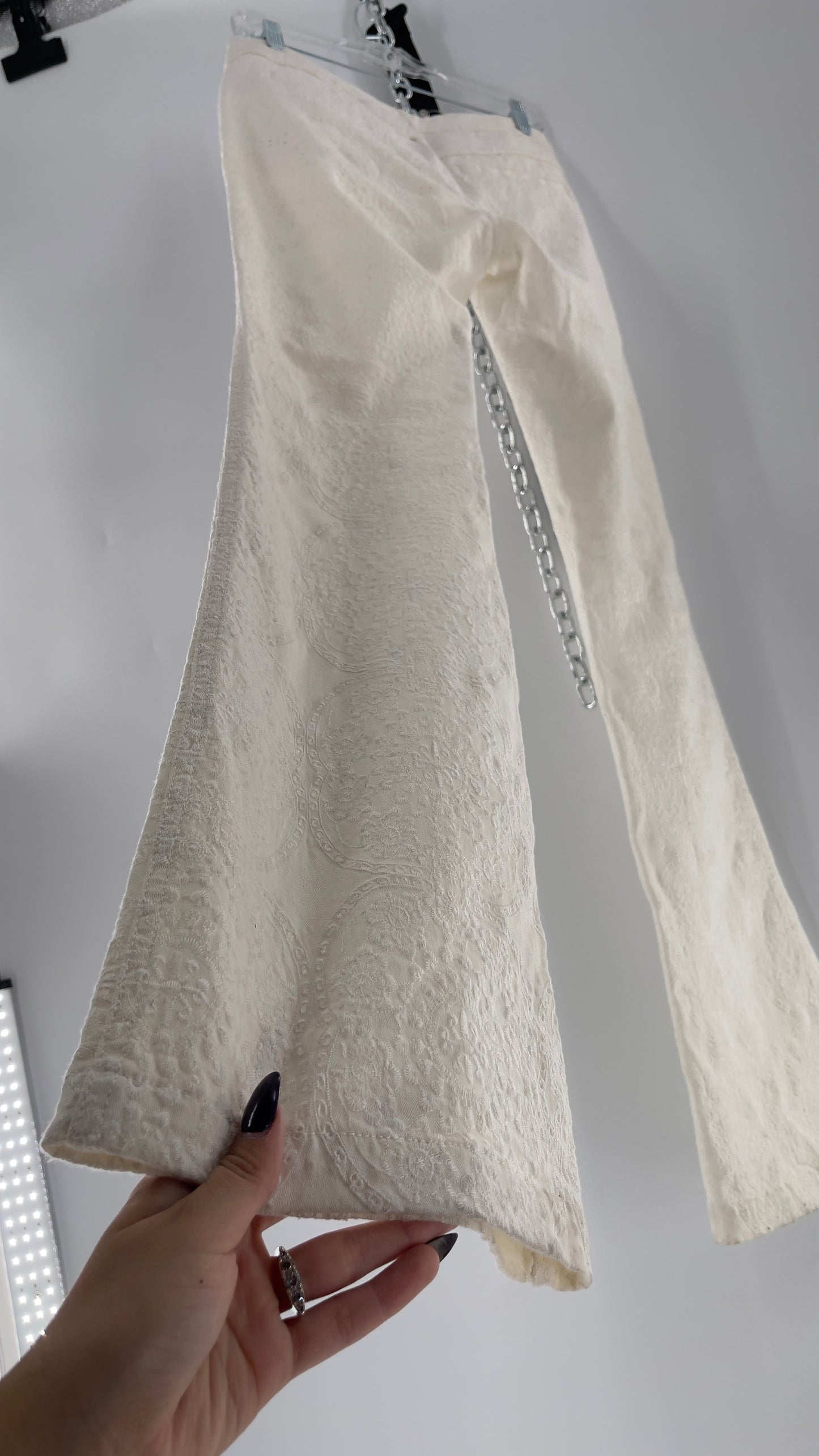 Free People White Eyelet Lace Low Rise Kick Flares (26)