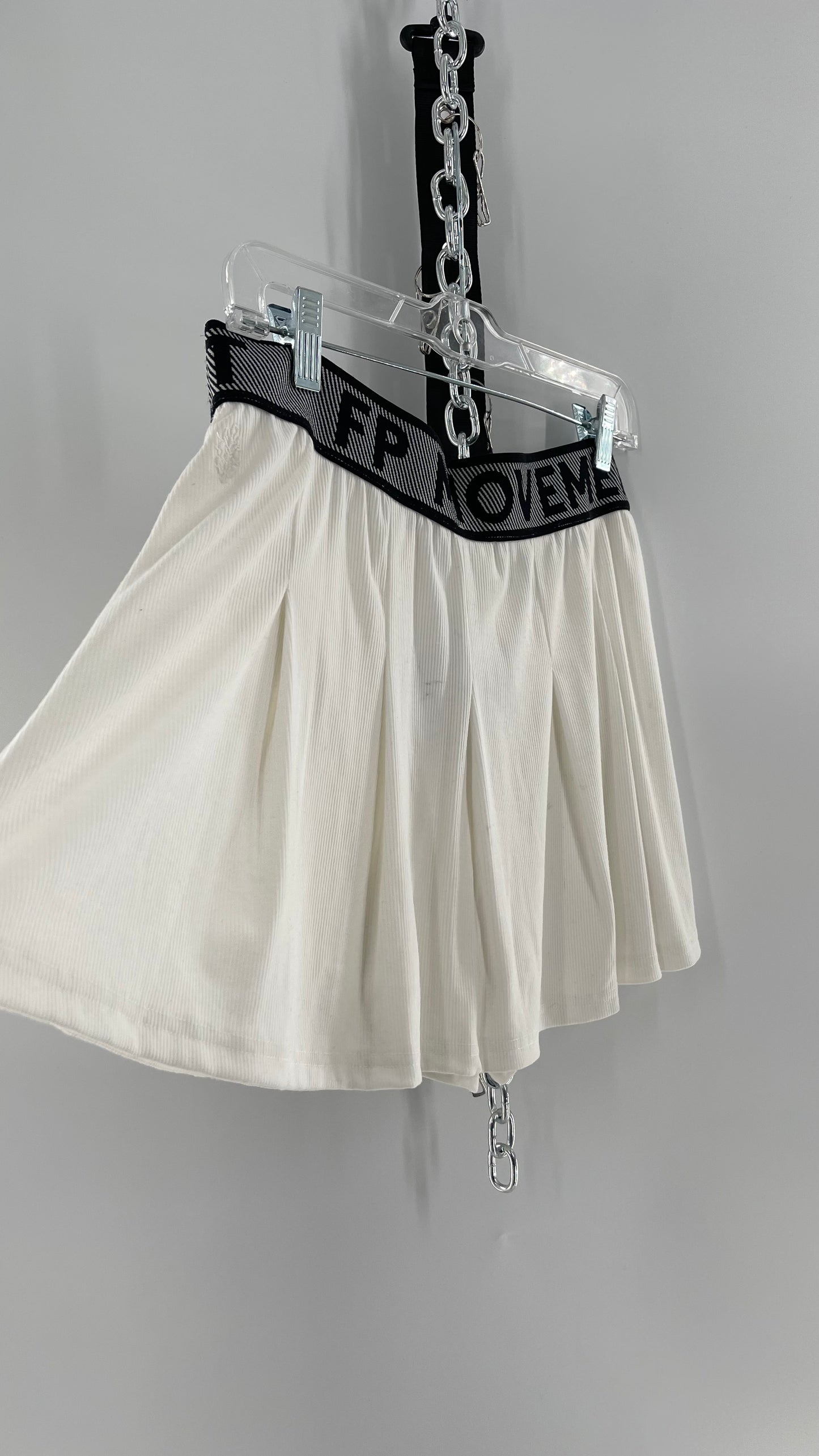 Free People Movement White Pleated Tennis Skirt with Elastic Branded Waistband (Large)