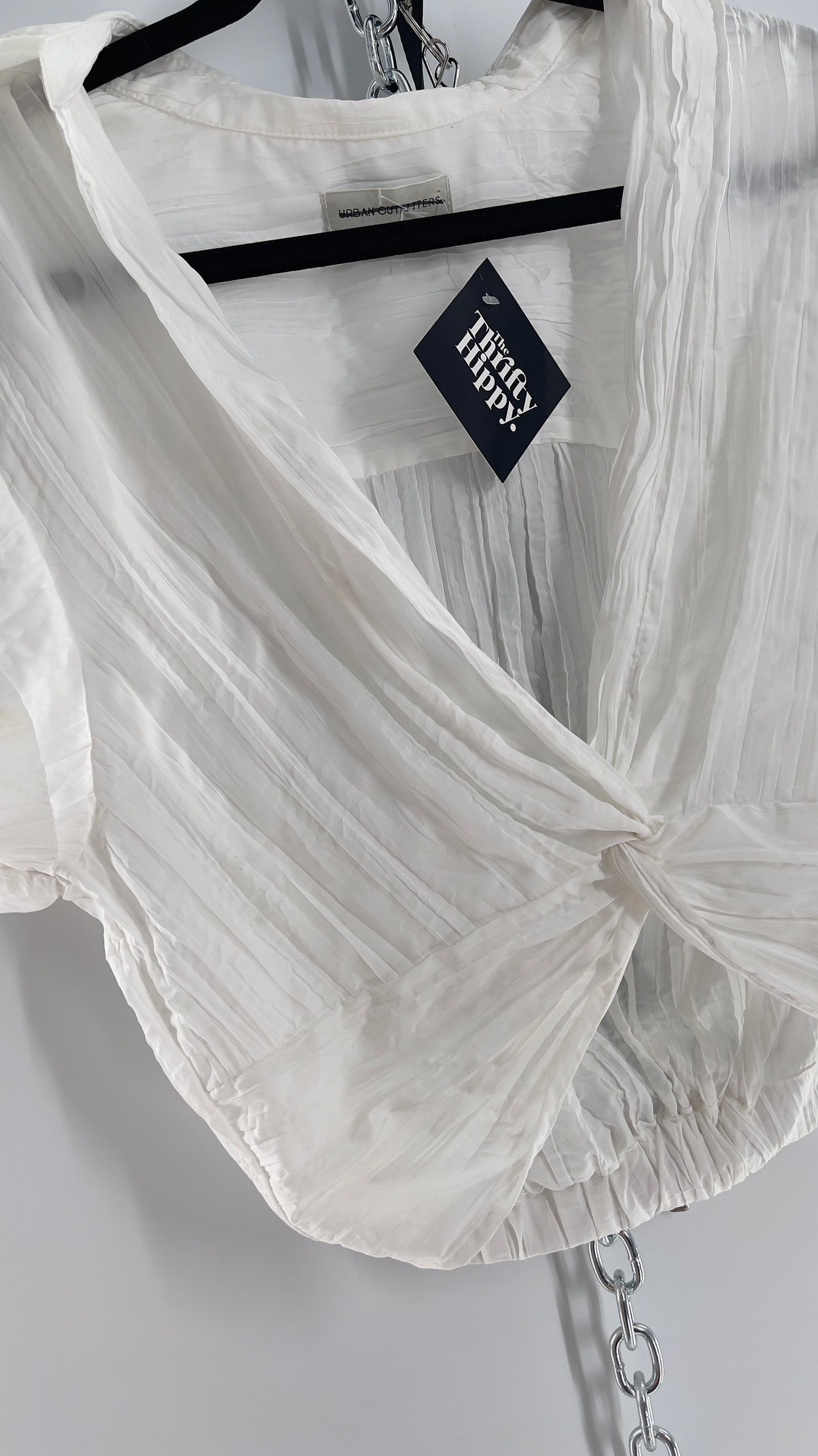 Urban Outfitters White Pleated/Crimped Tie Front Short Sleeve (Medium)