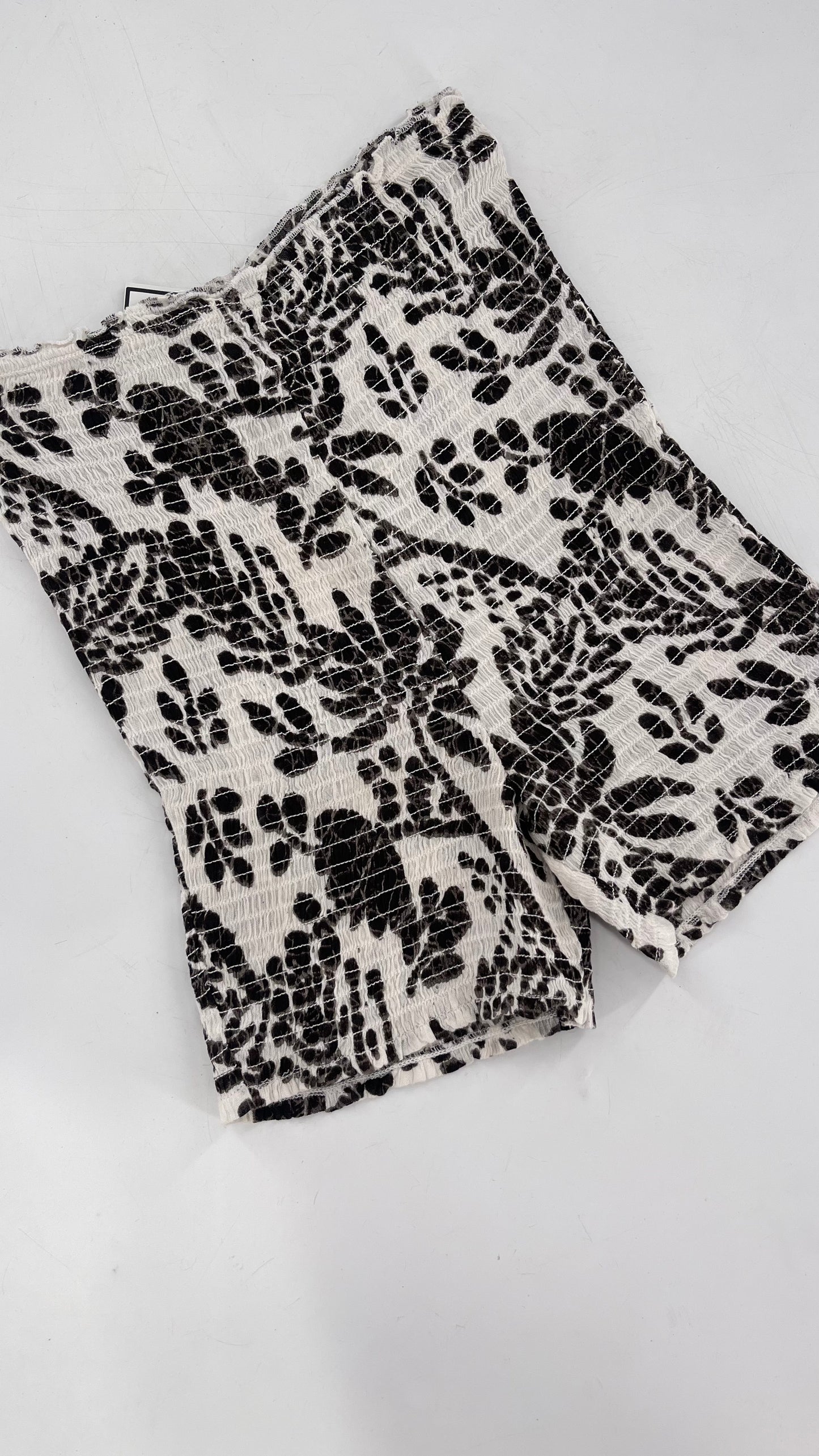 Free People White/Black Patterned Smocked Shorts (XS/S)