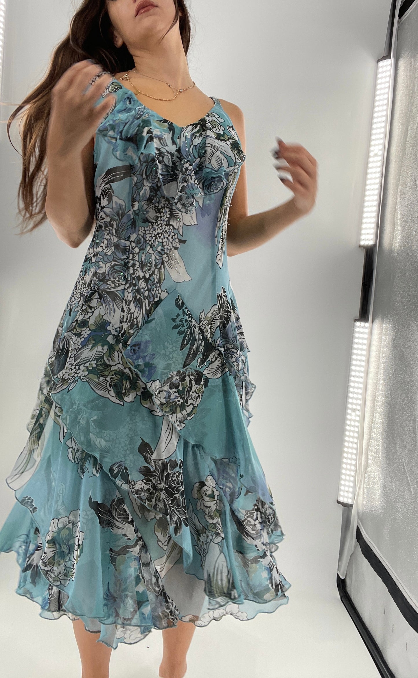 Vintage 1990s Blue Floral Ruffle Dress (M)