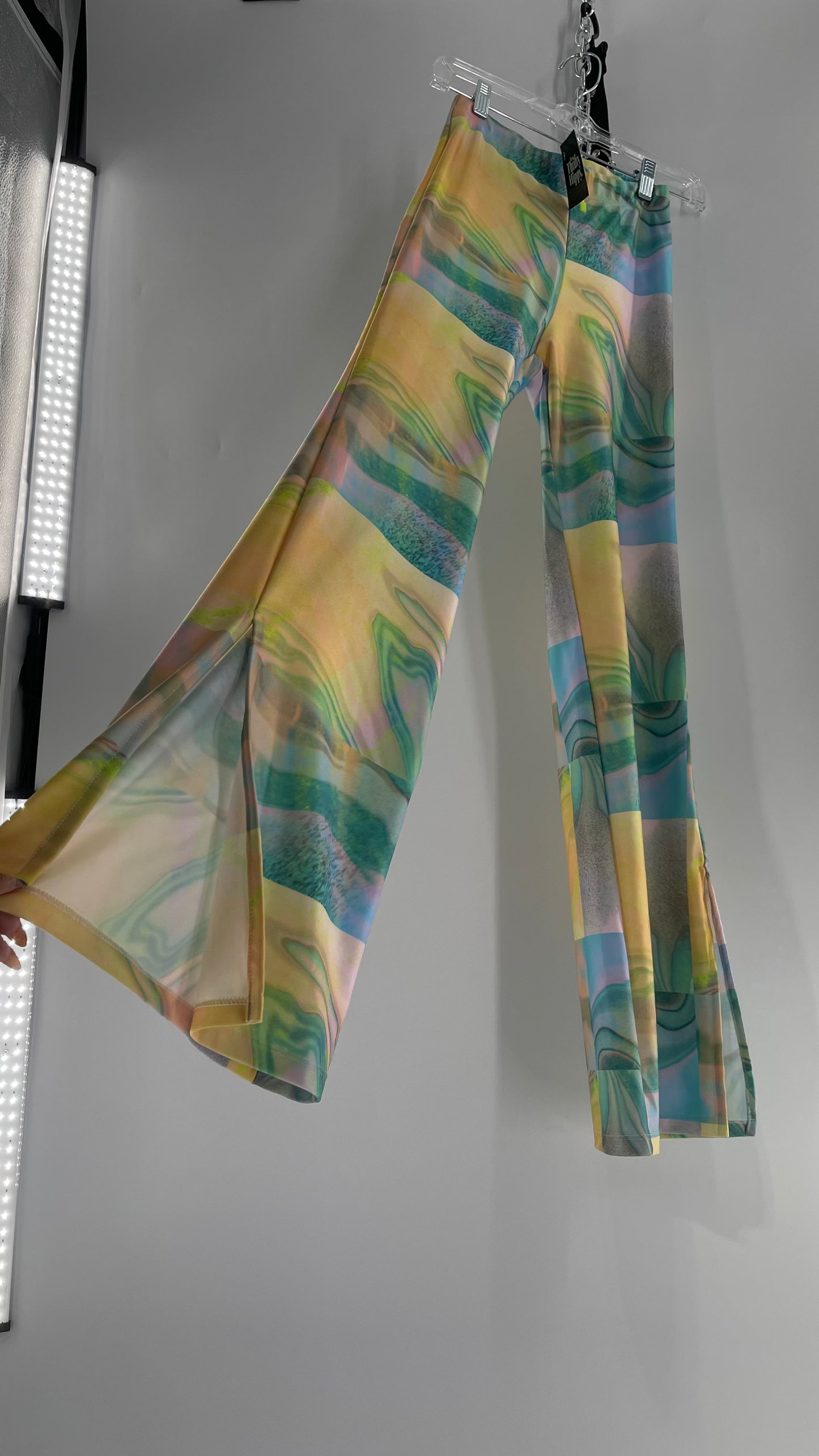 MANDINGA Trippy Psychedelic Flares (Small)