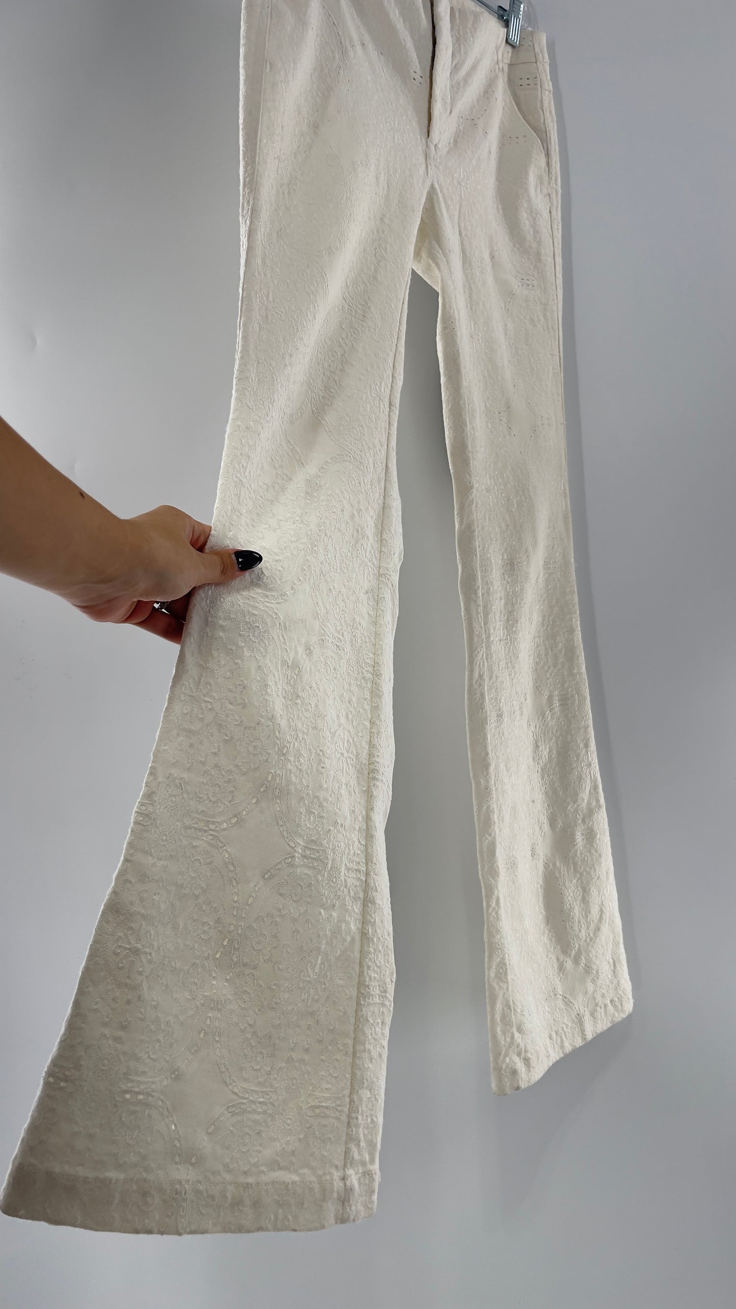 Free People White Eyelet Lace Low Rise Kick Flares (26)