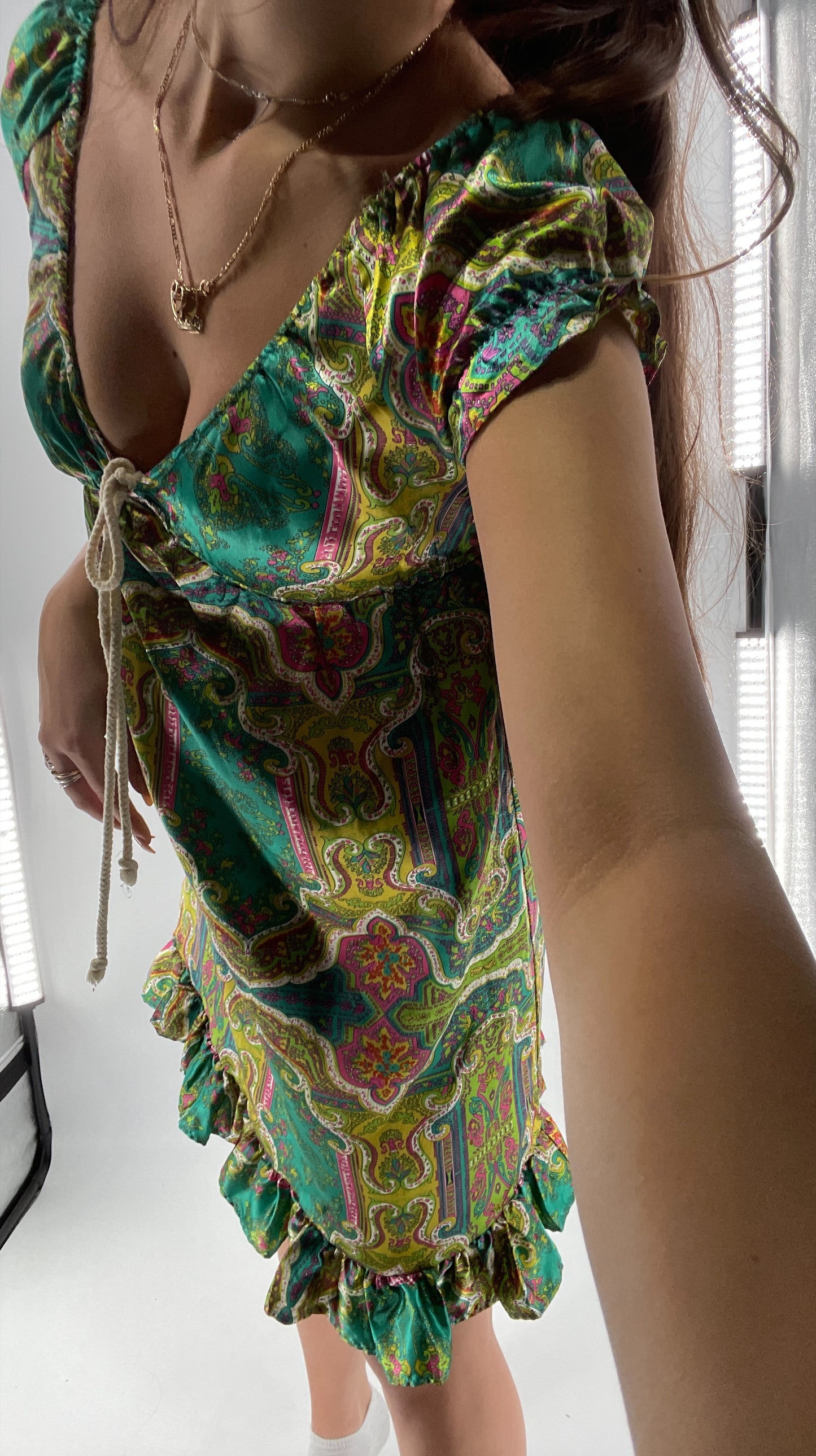 Vintage Planet Gold Silky Paisley Patterned Mini (Small)