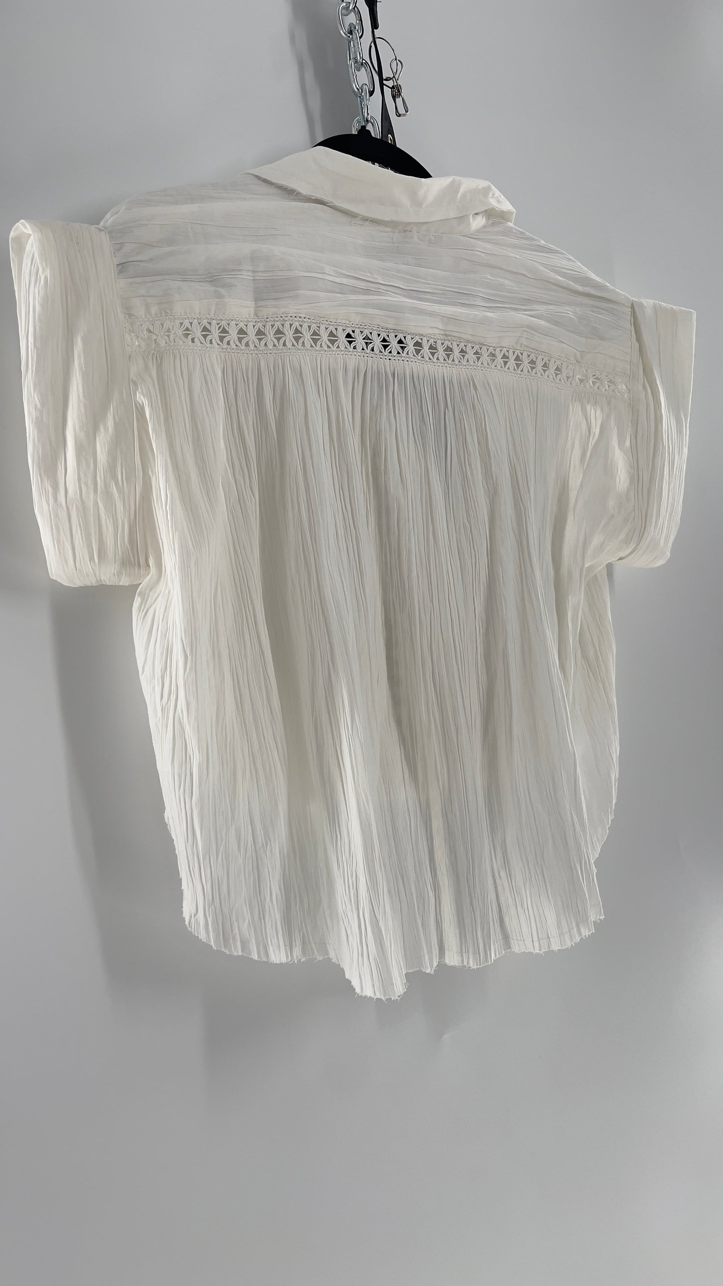 Urban Outfitters White Crimped Cotton High Low Button Up (Small)