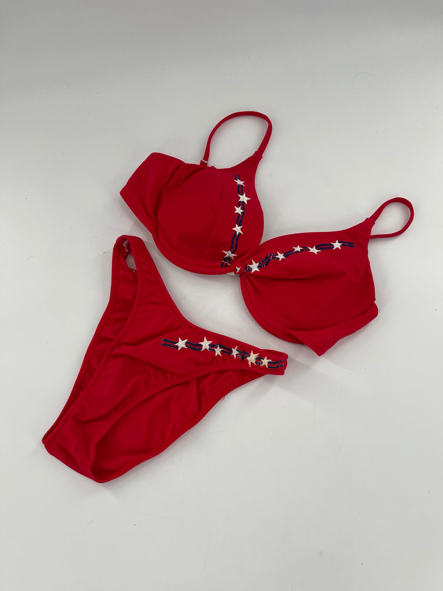 Vintage Venus 1980s/1990s Red Americana 2piece Swimsuit (Small Bottom D Top)