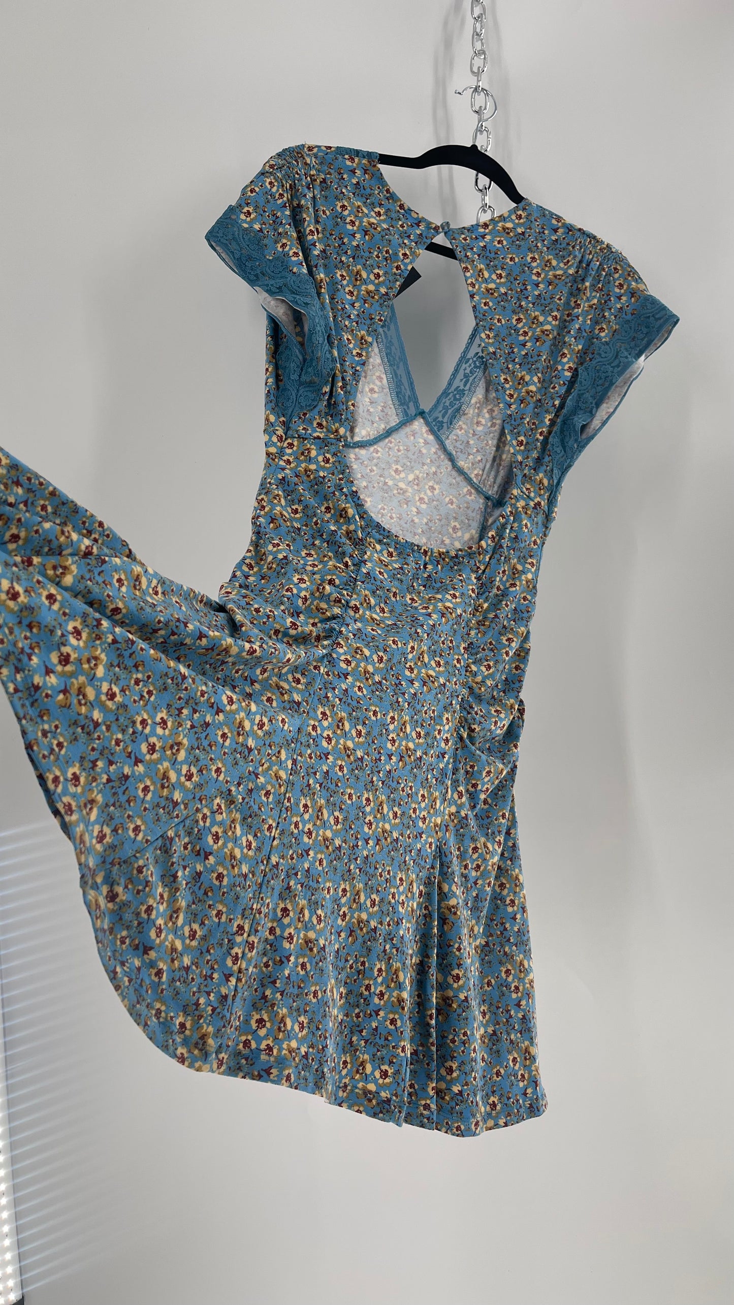 Free People Sweet Talker Blue Floral Ruched Mini Dress (Large)