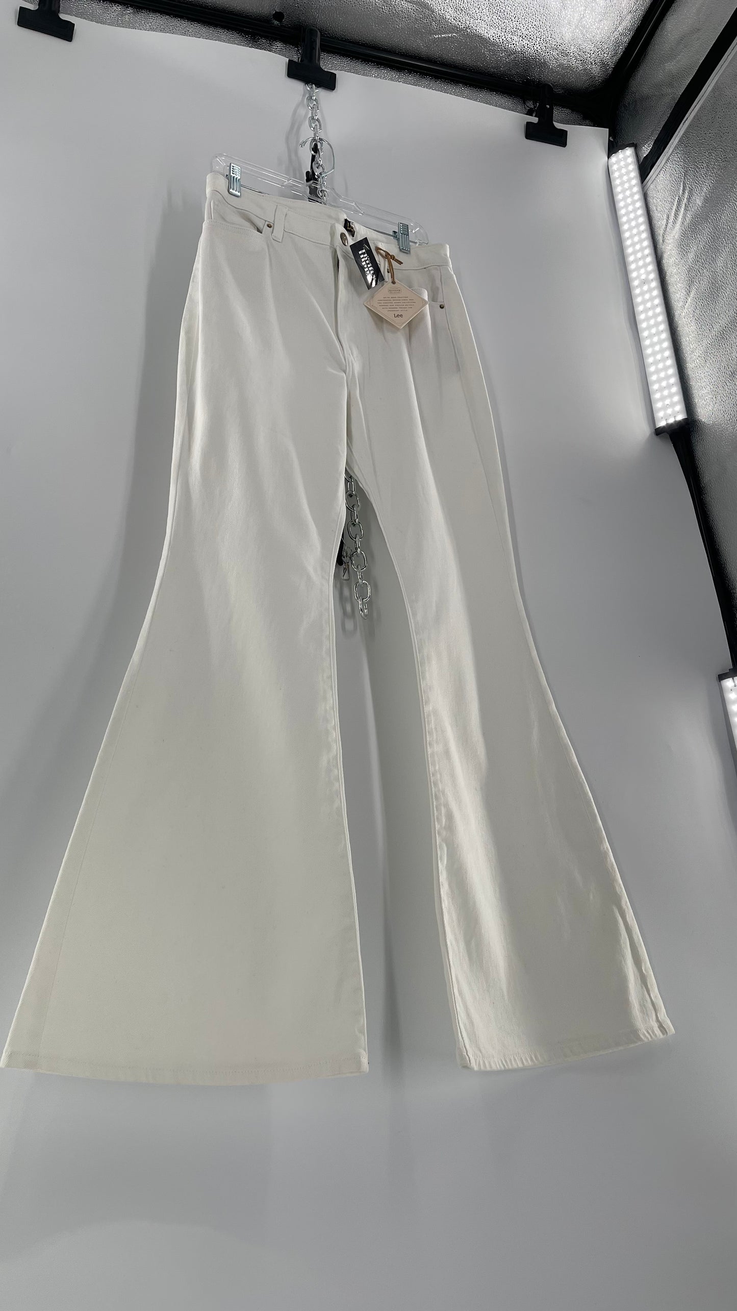 Free People X Lee White Denim Vintage Modern Flares (31)