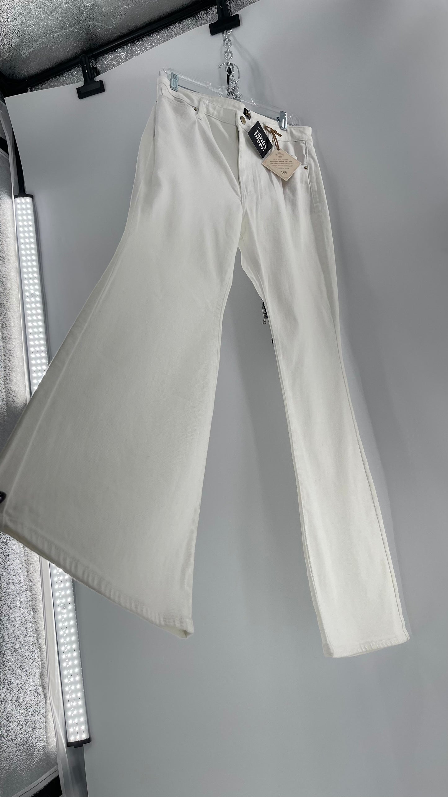 Free People X Lee White Denim Vintage Modern Flares (31)