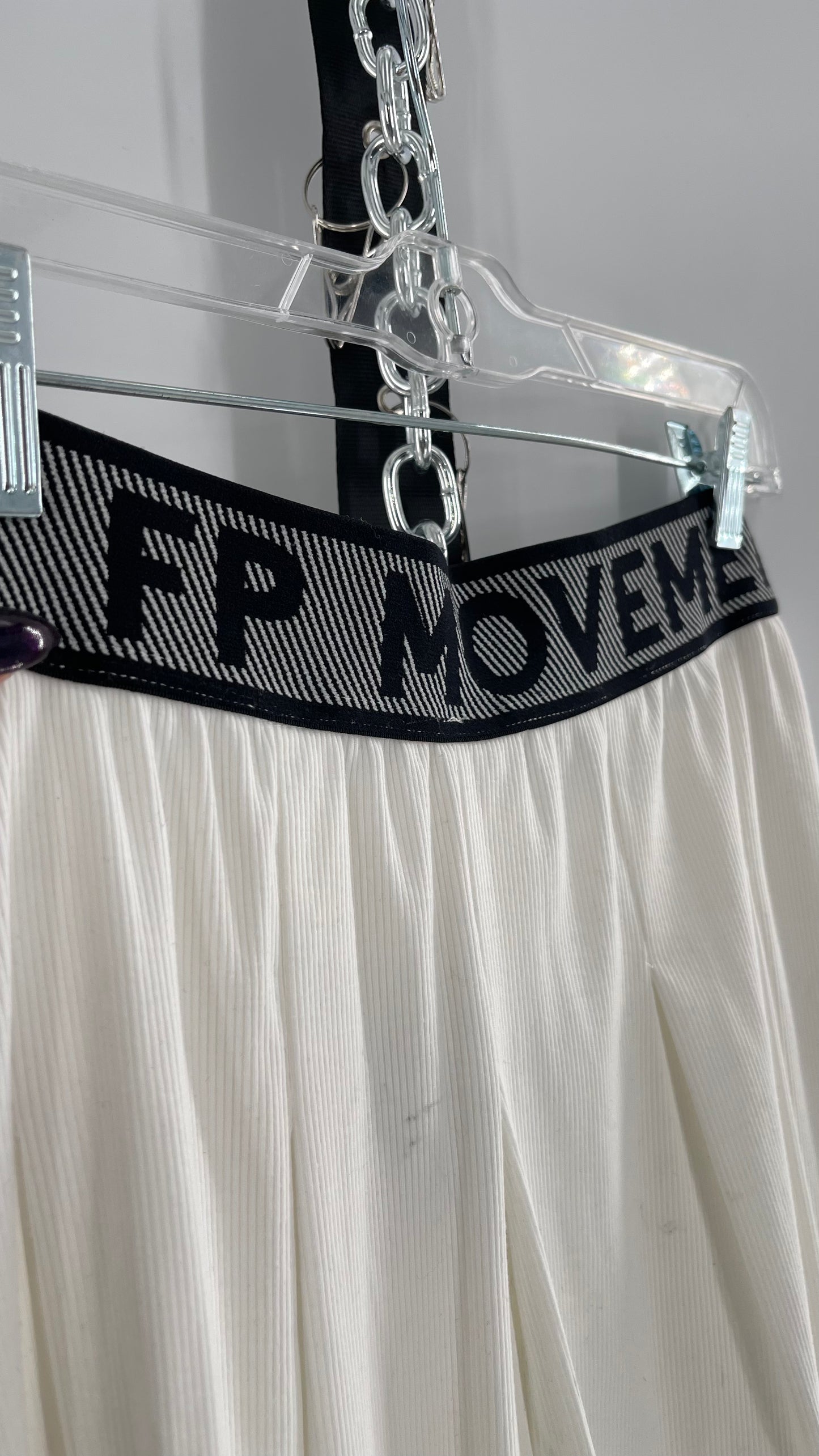 Free People Movement White Pleated Tennis Skirt with Elastic Branded Waistband (Large)