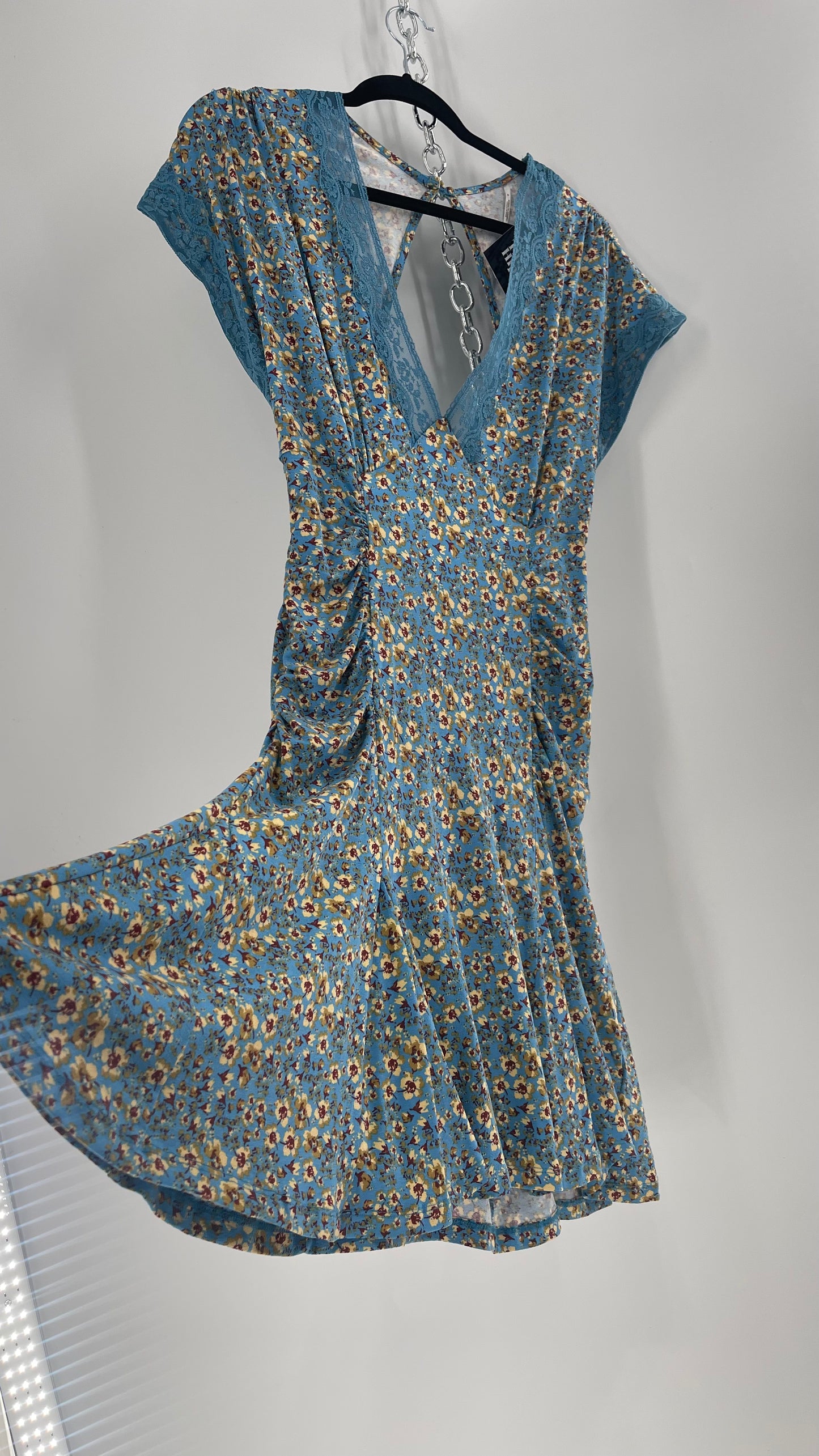Free People Sweet Talker Blue Floral Ruched Mini Dress (Large)