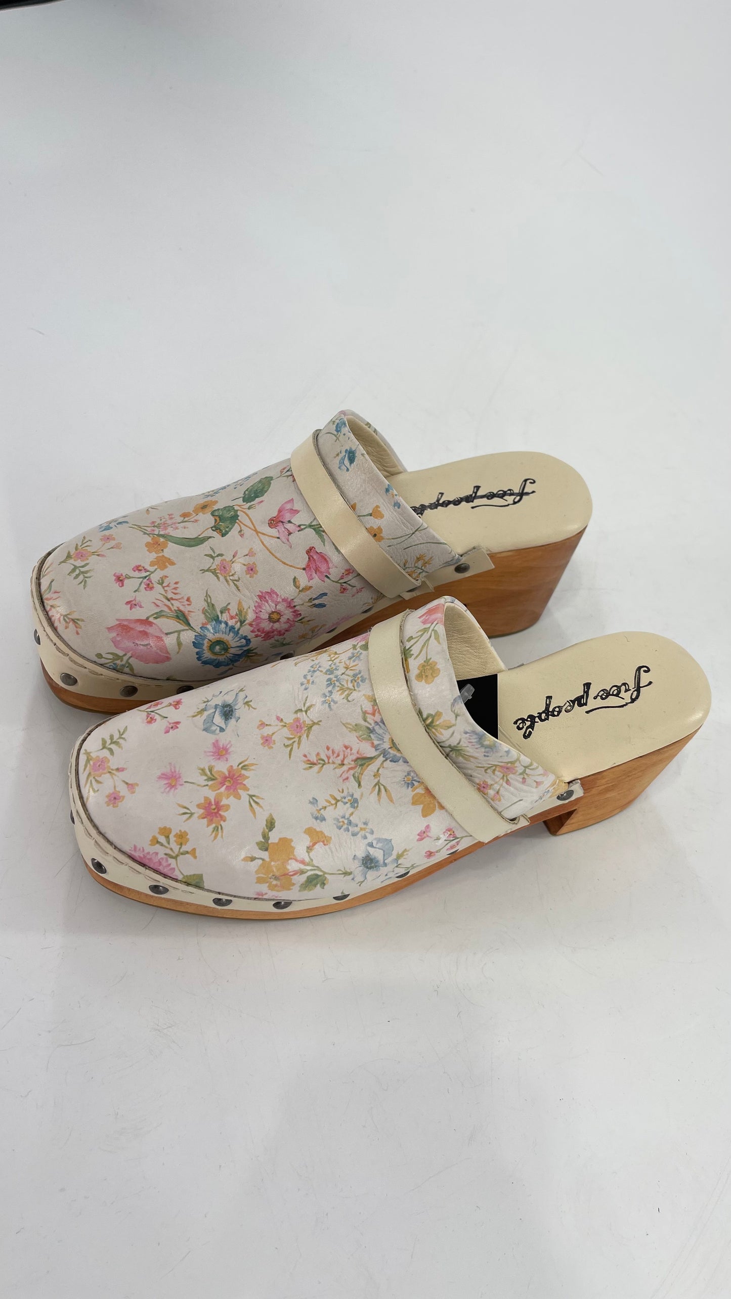 Free People Calabasas Off White Clogs with Floral Design (38)