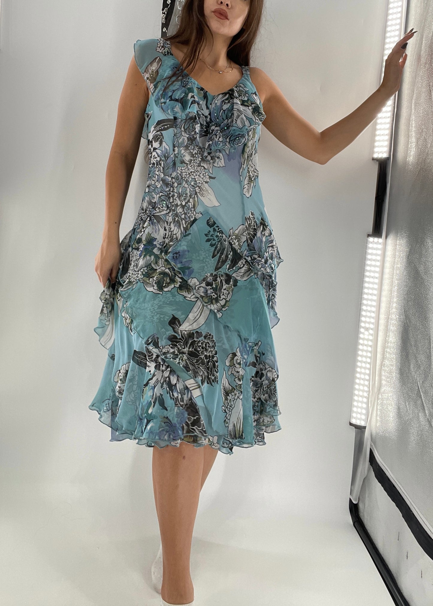 Vintage 1990s Blue Floral Ruffle Dress (M)