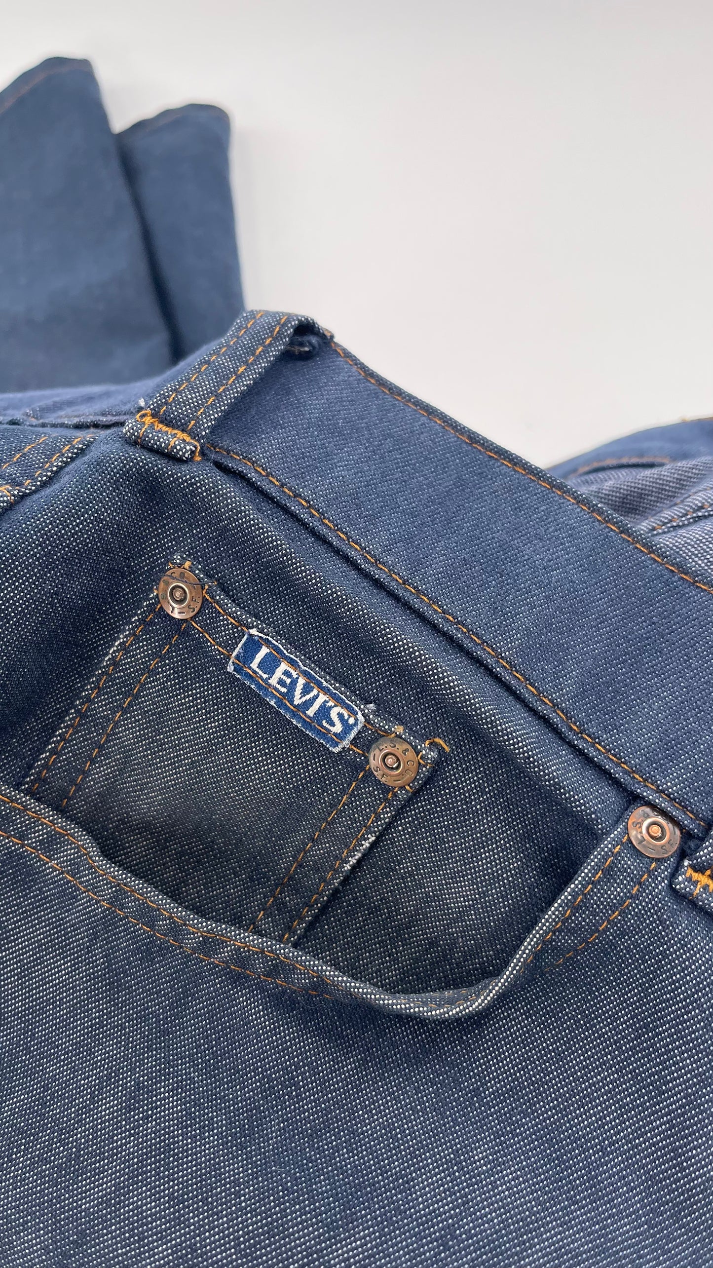 Vintage Levi’s 1970s Orange Tab High Waist (34x30)