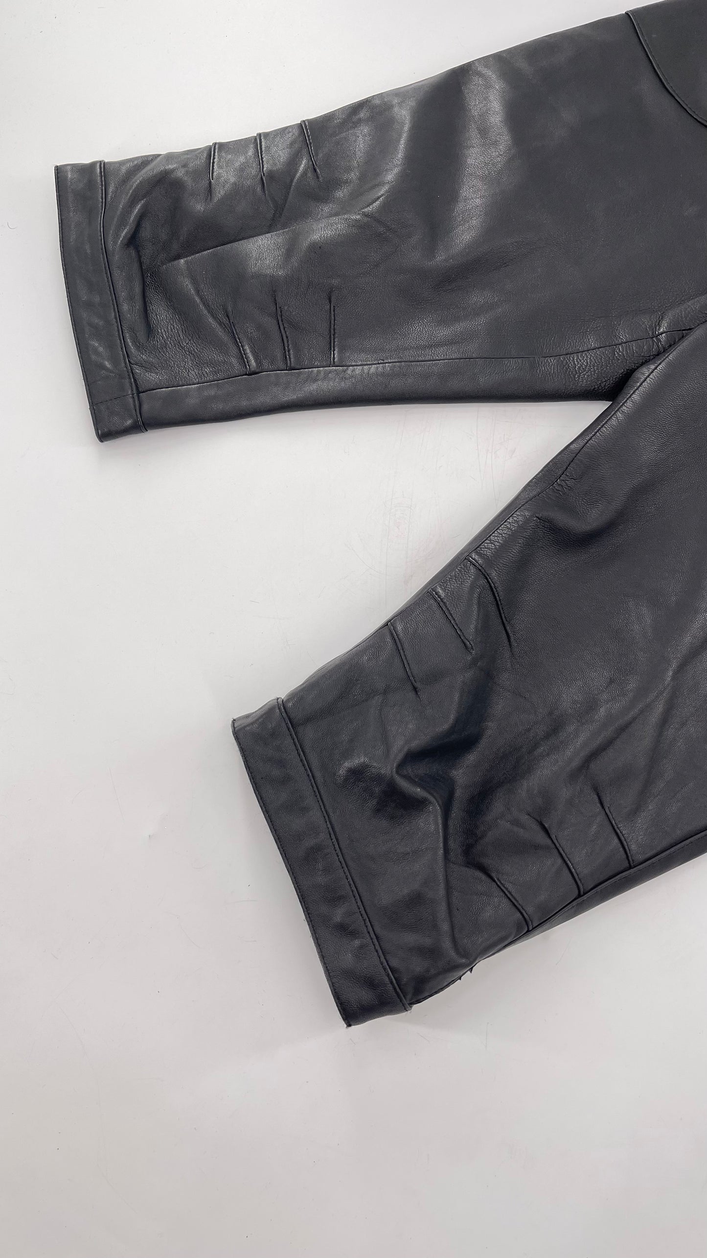 VOGUD VIRILE 100% Sheepskin Leather Bermudas (22XL)
