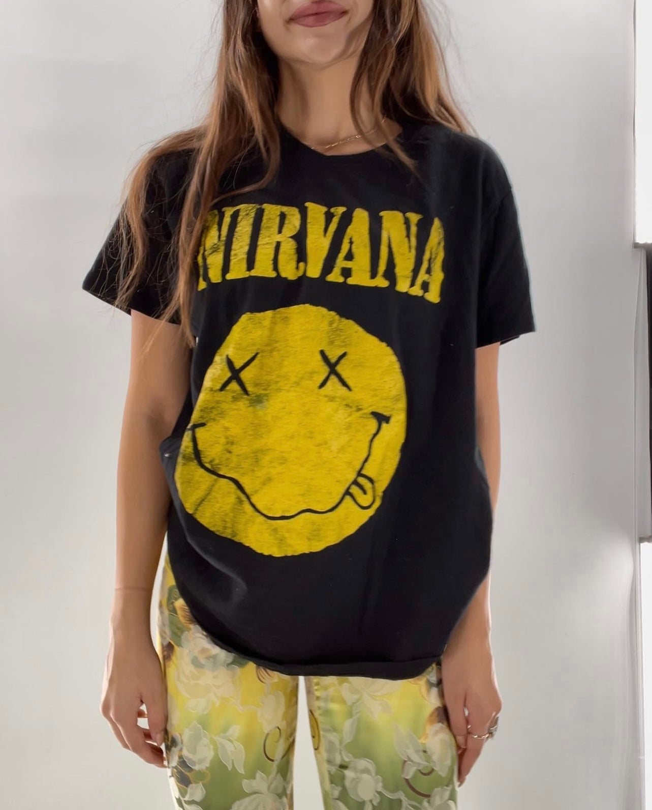 Nirvana T (L)