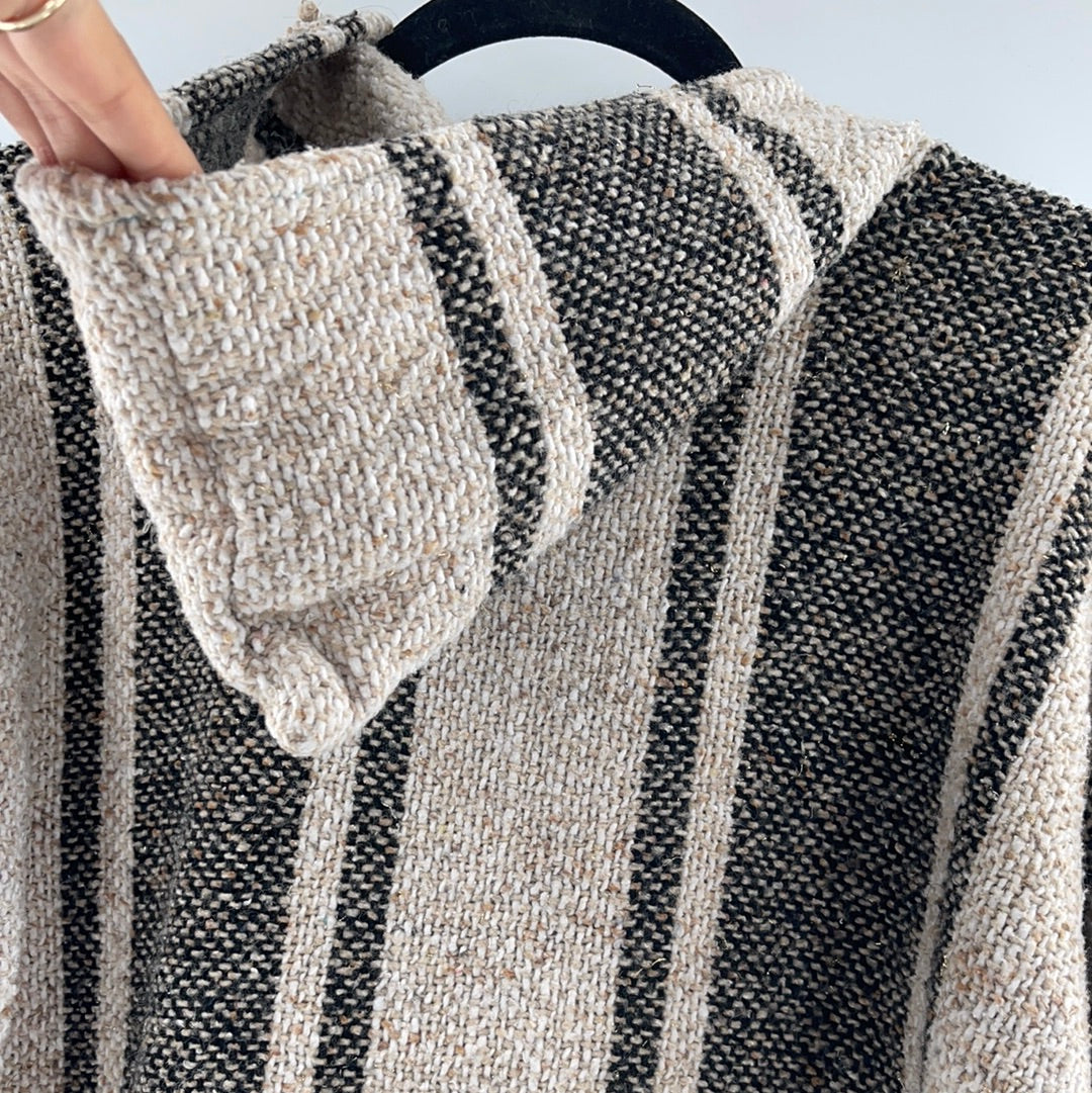 Drug Rug Off White Black and Gold Detail (Size Medium)