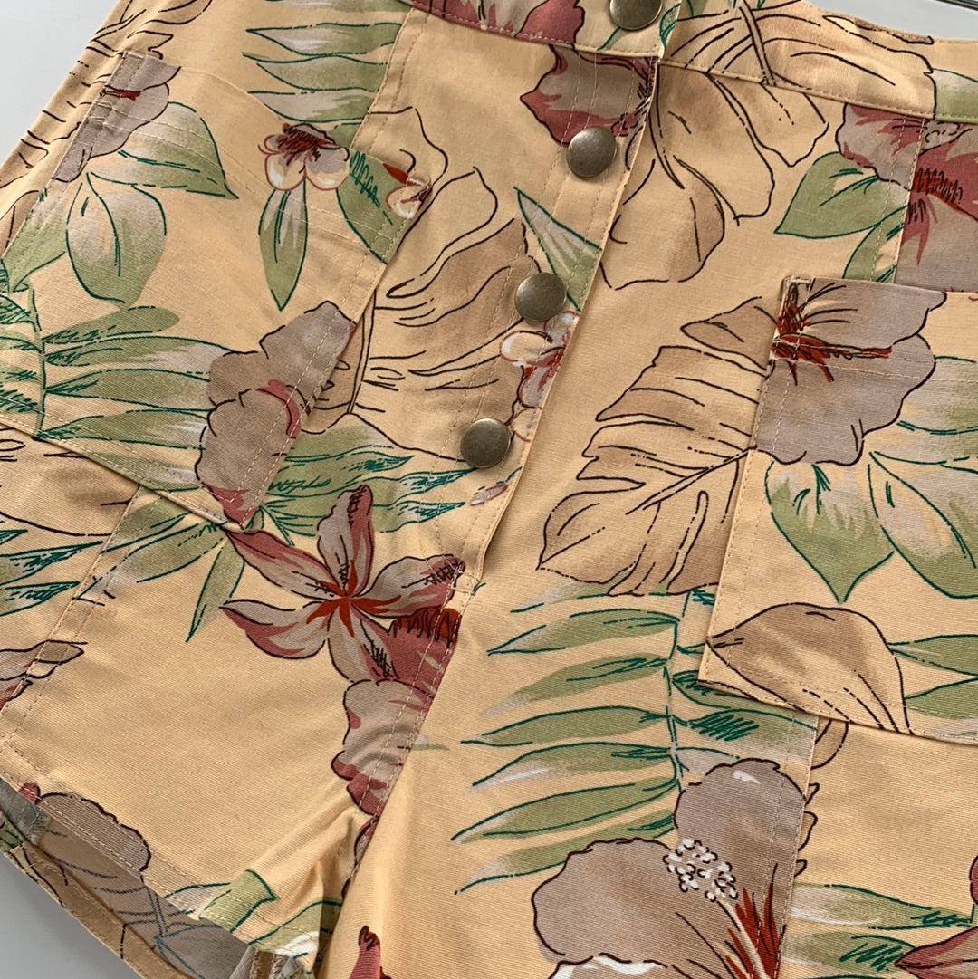 Urban Outfitters Tropical Floral Patterned Shorts (Size Large)