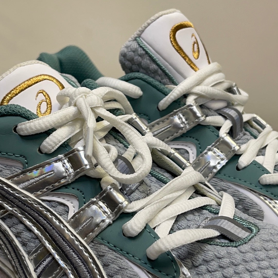 ASICS Sneakers