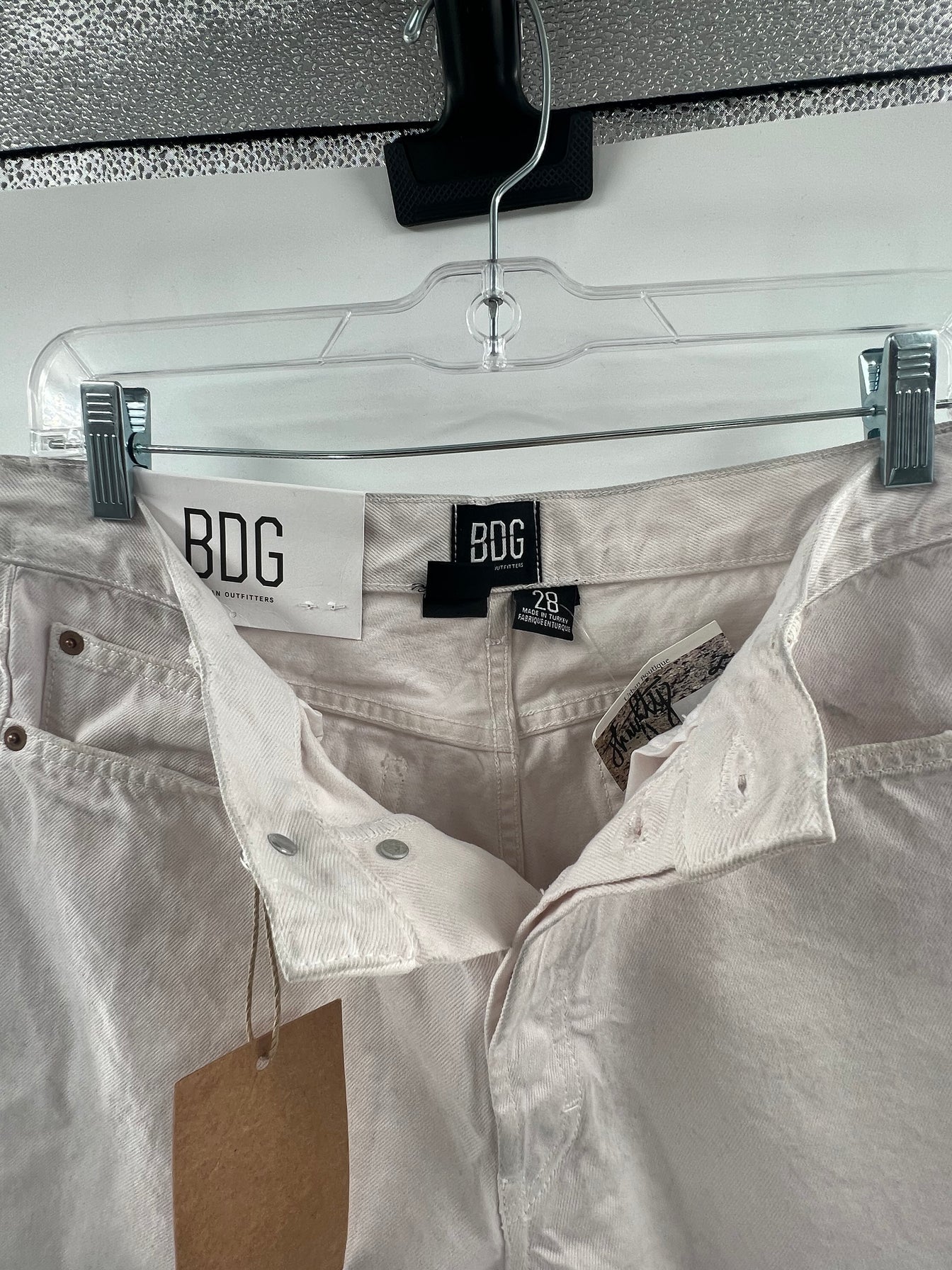 BDG Straight High-Rise White/Off-White Button Up Jeans (size 28)