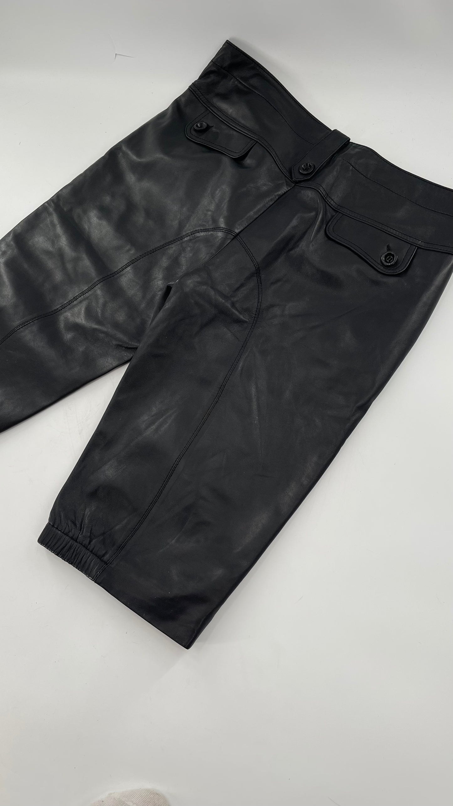 Vintage Vogue Virile 100% Sheepskin Leather Bermudas (XXL)