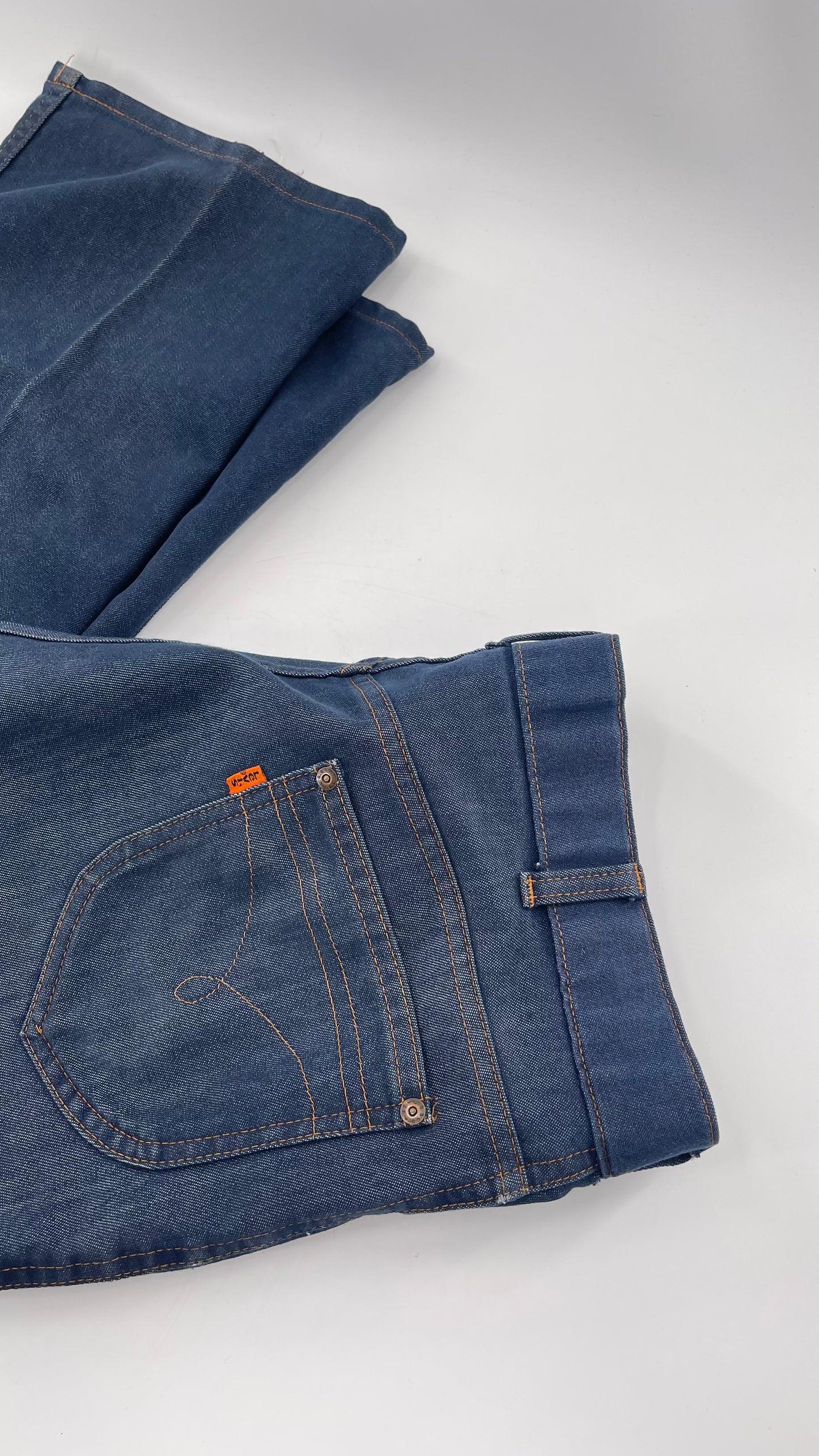 Vintage Levi’s 1970s Orange Tab High Waist (34x30)
