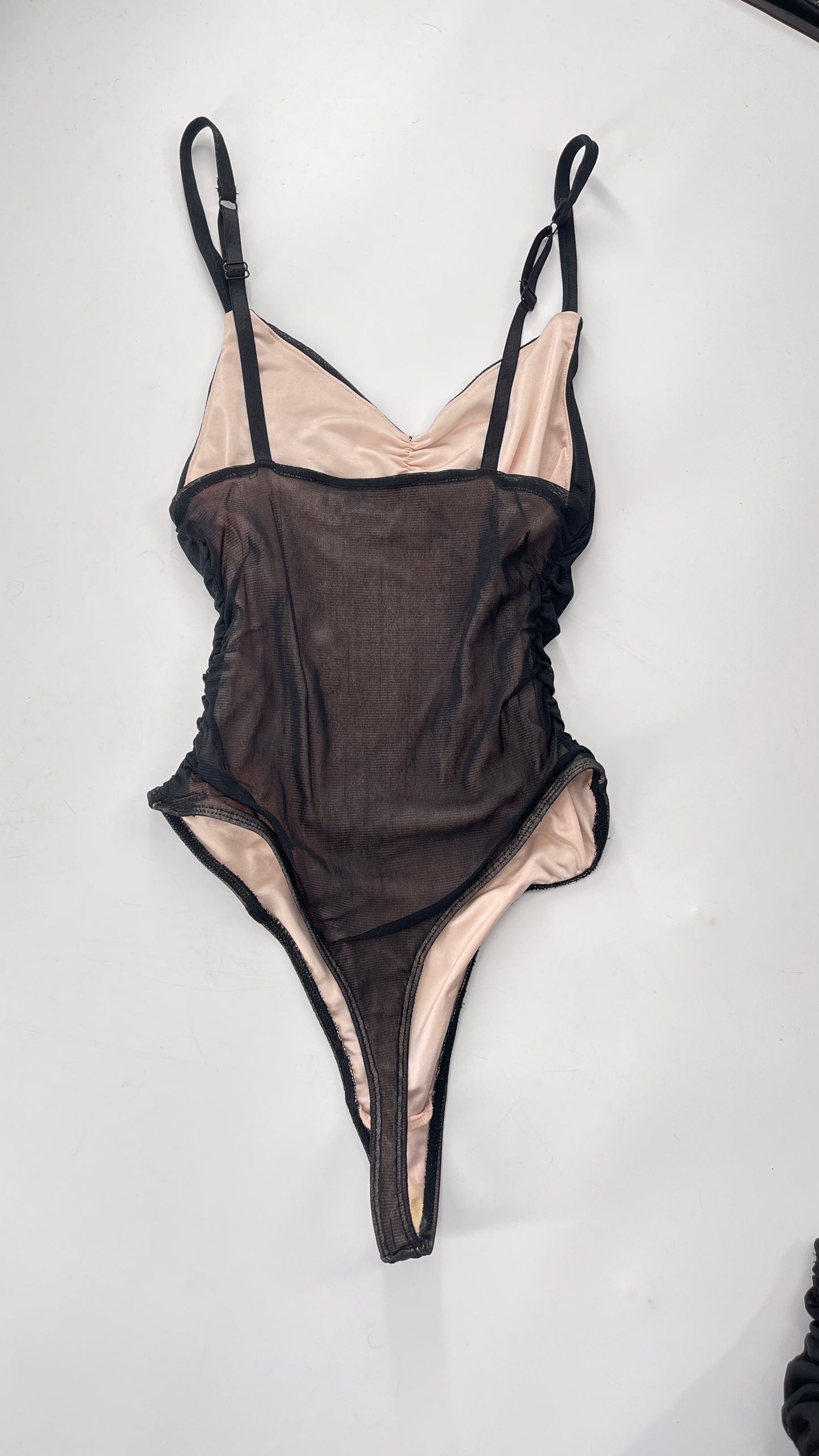 Fashion Nova/Urban Outfitters Nude/Black Ruched 2Piece Set (Small)